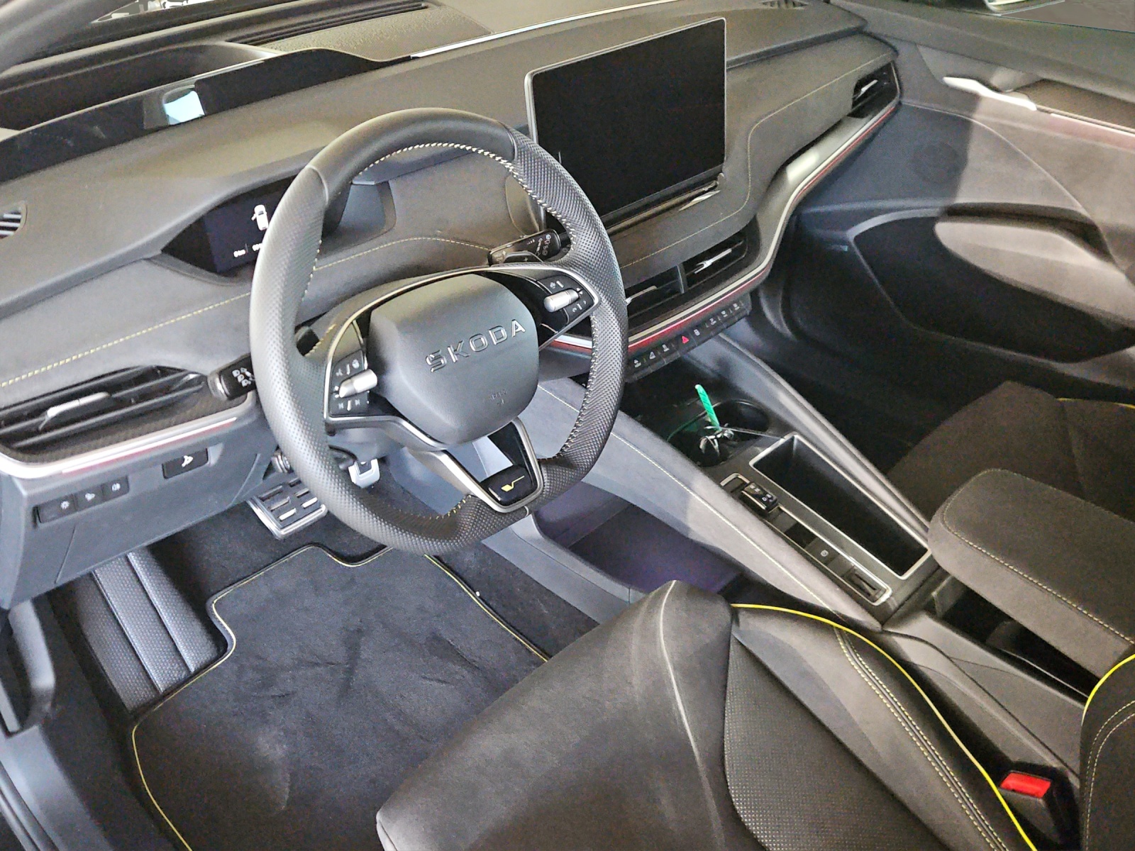 SKODA Elroq RS 4x4-image-6