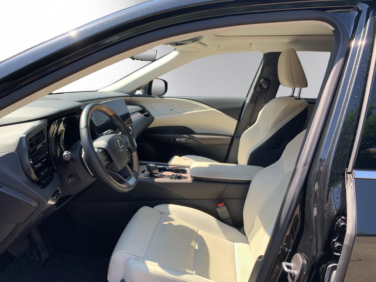 LEXUS RX 450h+ Excellence-image-6