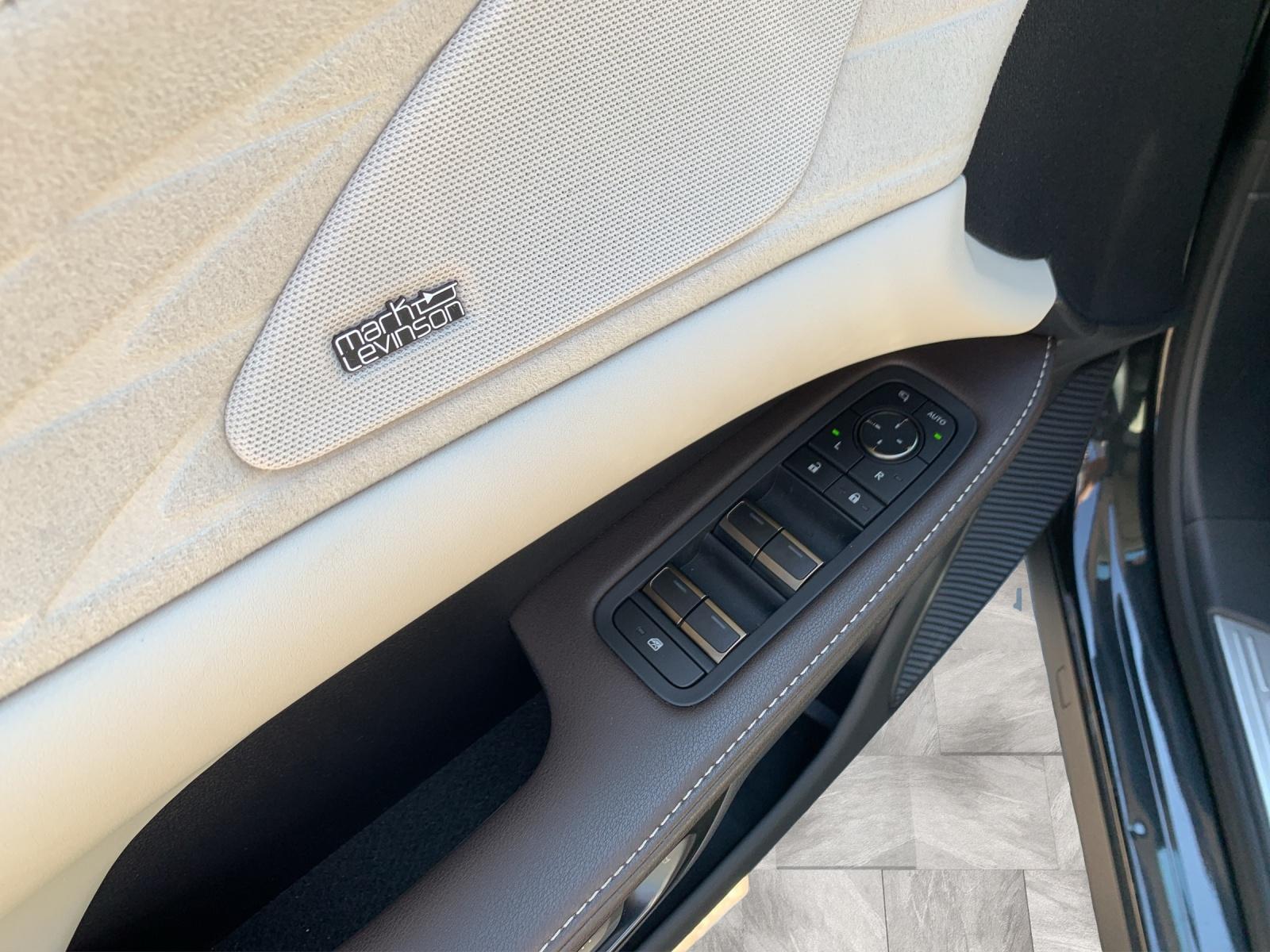 LEXUS RX 450h+ Excellence-image-9