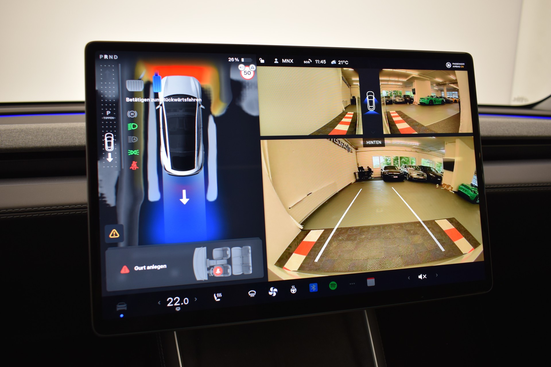 TESLA Model Y Premium Long Range AWD, 7 Sitzer, Made in Berlin-image-21