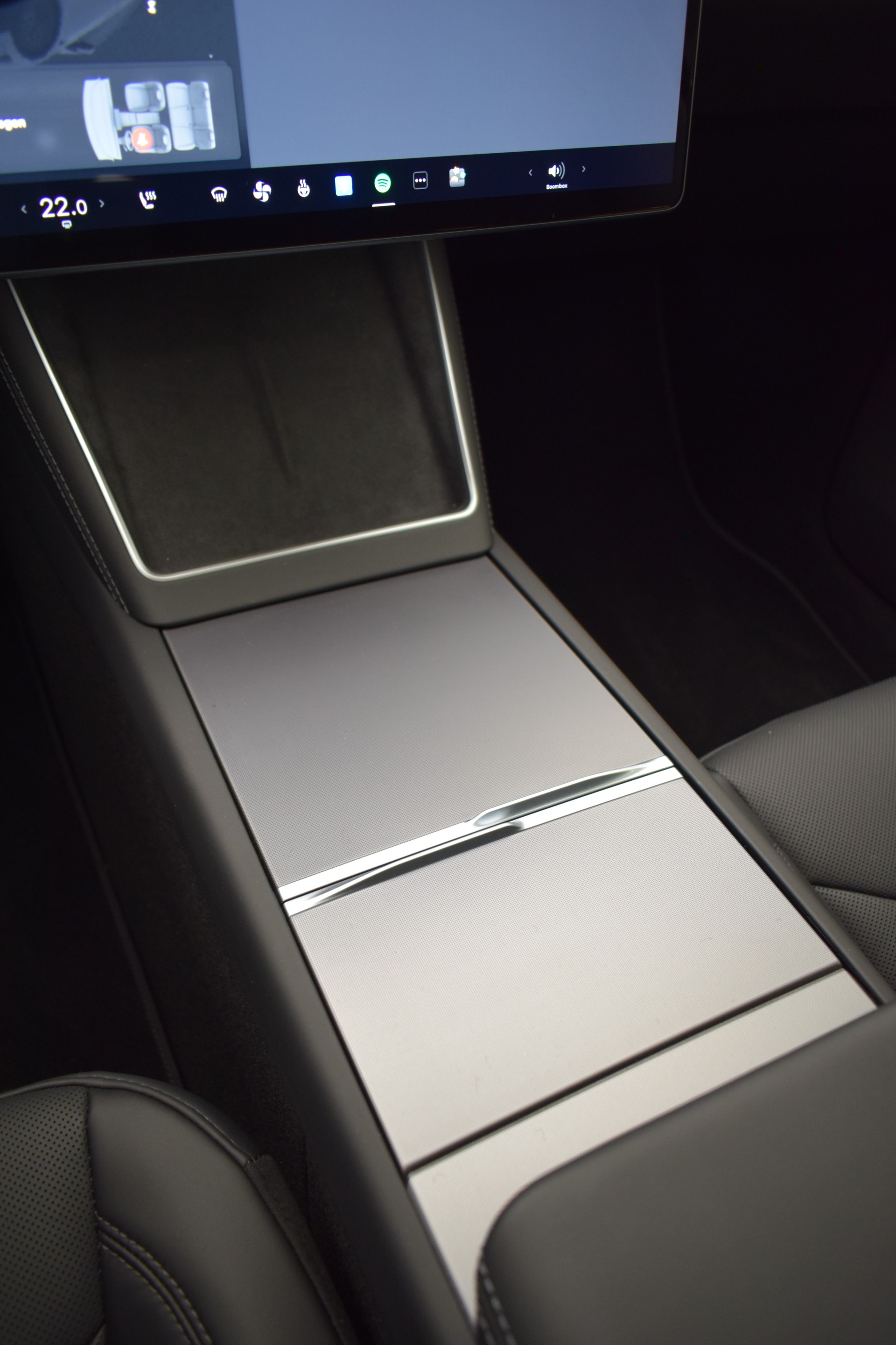 TESLA Model Y Premium Long Range AWD, 7 Sitzer, Made in Berlin-image-25