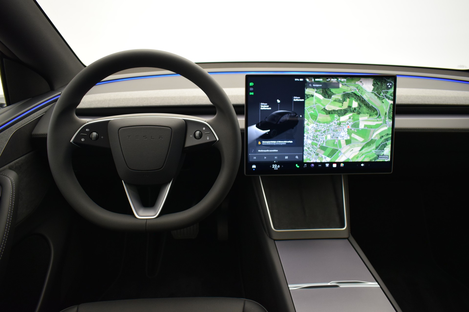 TESLA Model Y Premium Long Range AWD, 7 Sitzer, Made in Berlin-image-12