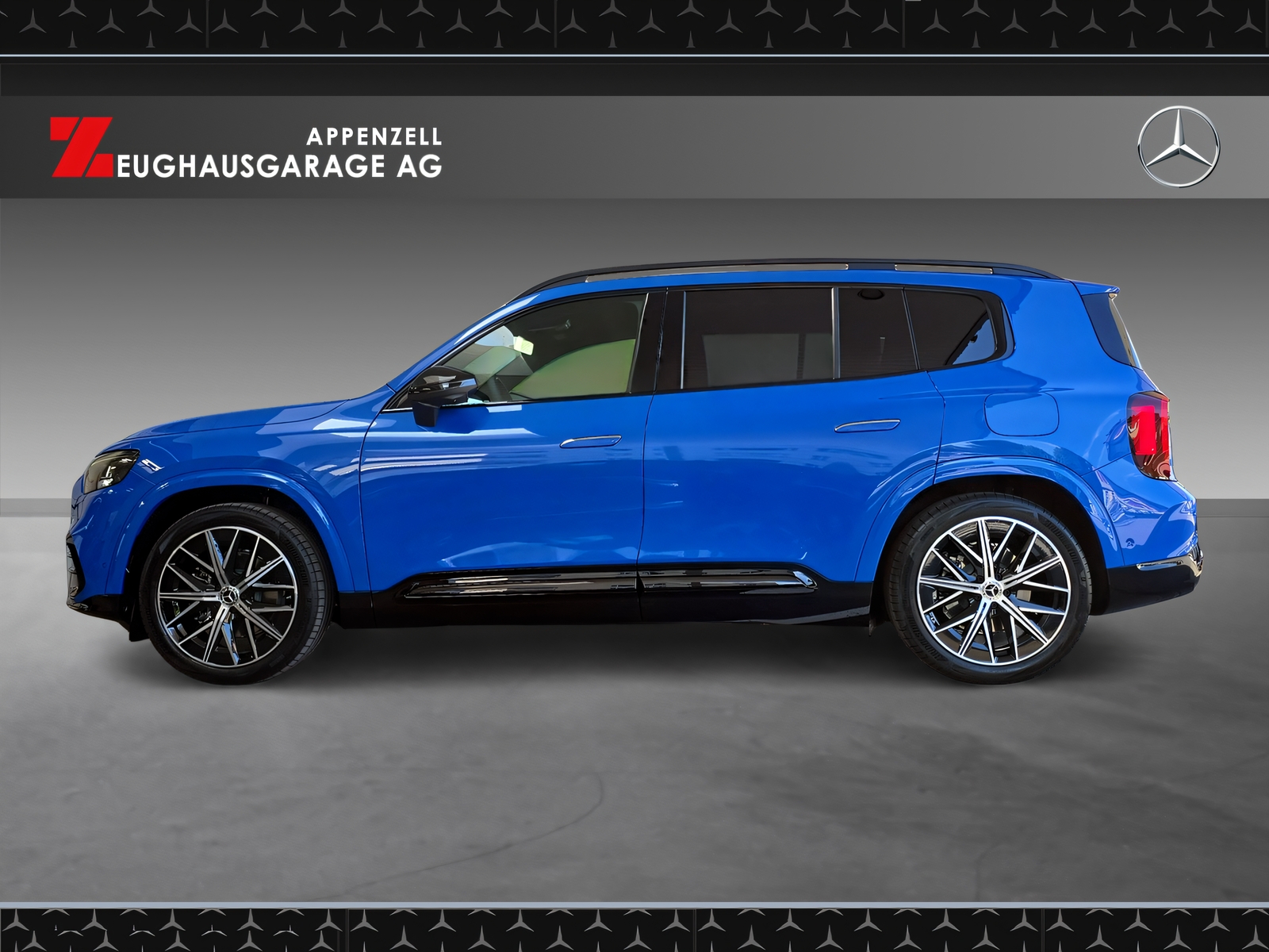 MERCEDES-BENZ GLB 220 4Matic-showroom-element-1