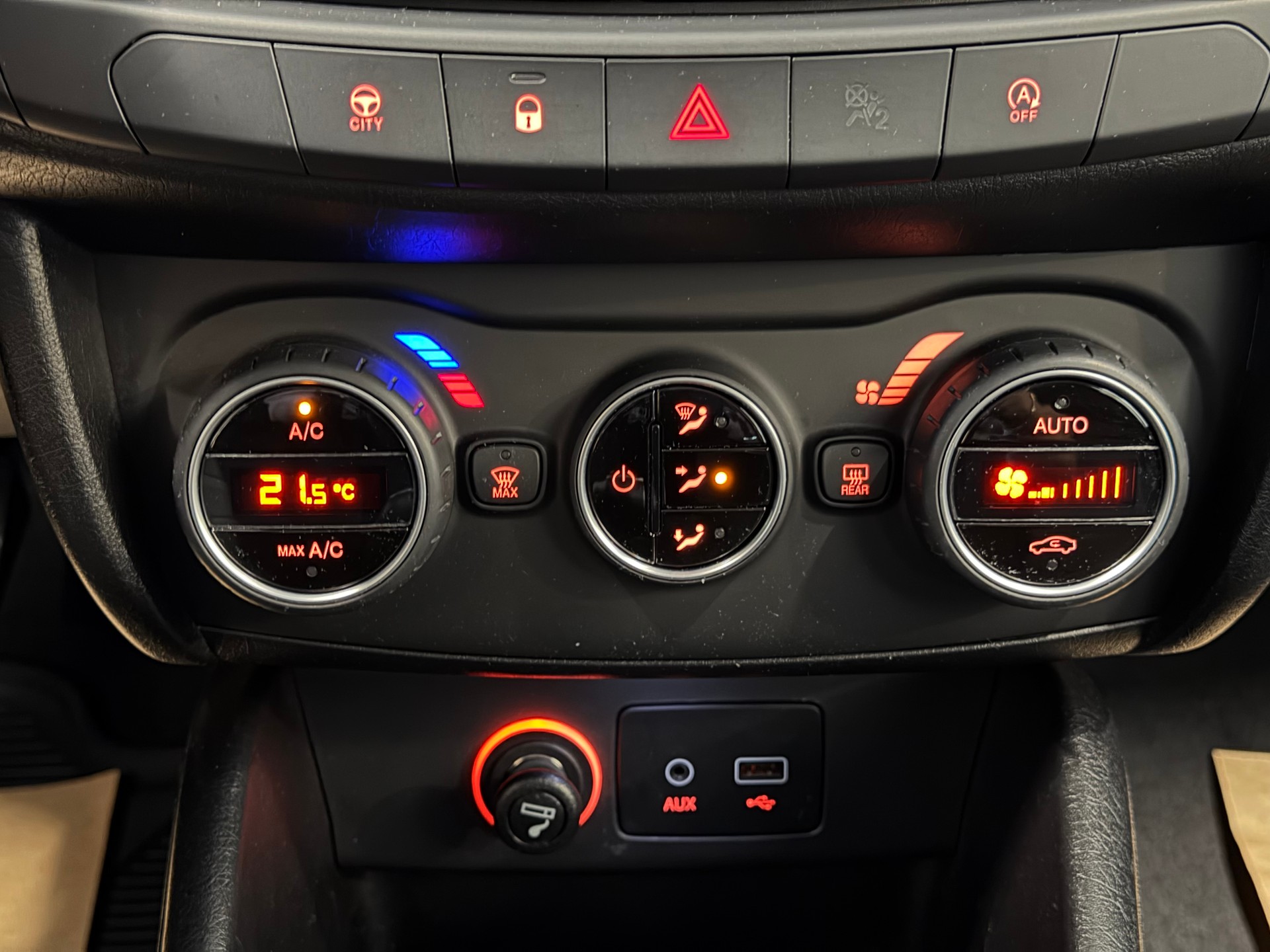 FIAT Tipo 1.4TJet Station Wagon Pop Star-image-16