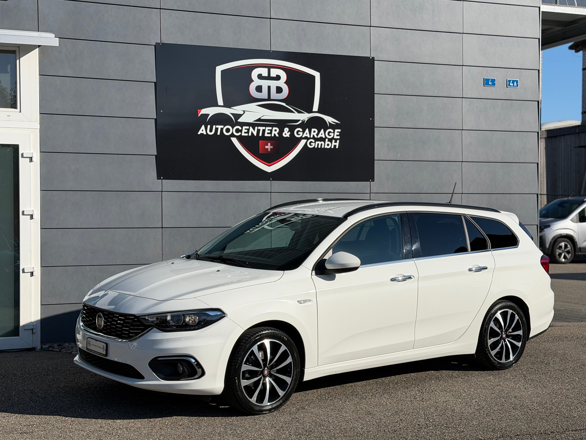 FIAT Tipo 1.4TJet Station Wagon Pop Star-image-2