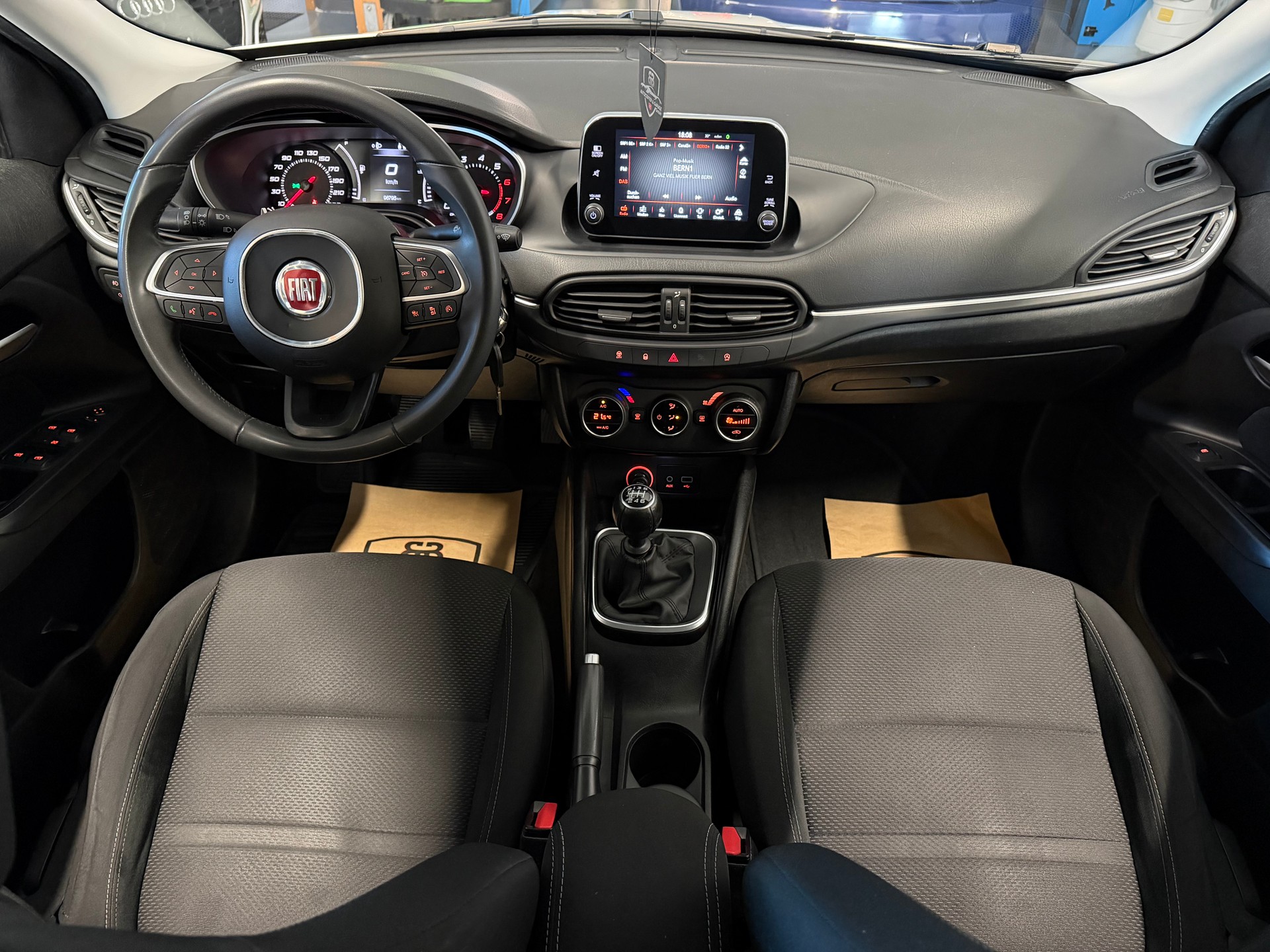 FIAT Tipo 1.4TJet Station Wagon Pop Star-image-14