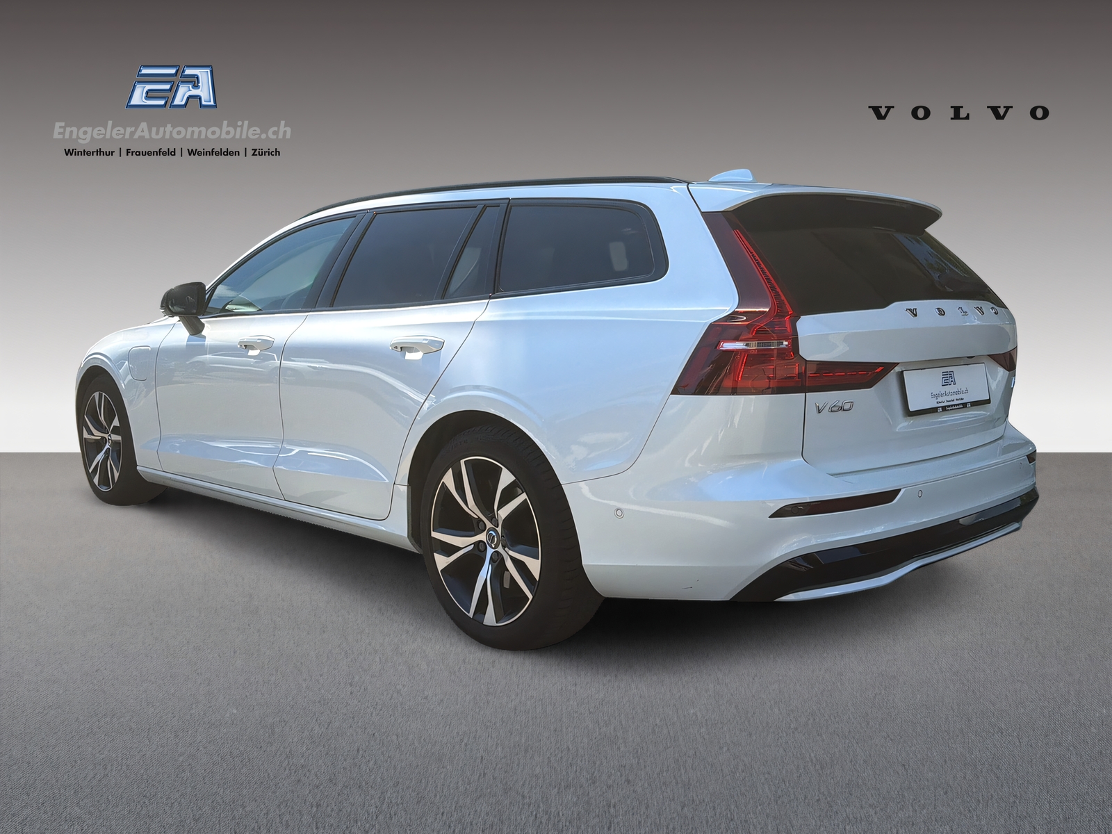VOLVO V60 2.0 T6 TE Ultimate Dark eAWD-showroom-element-3