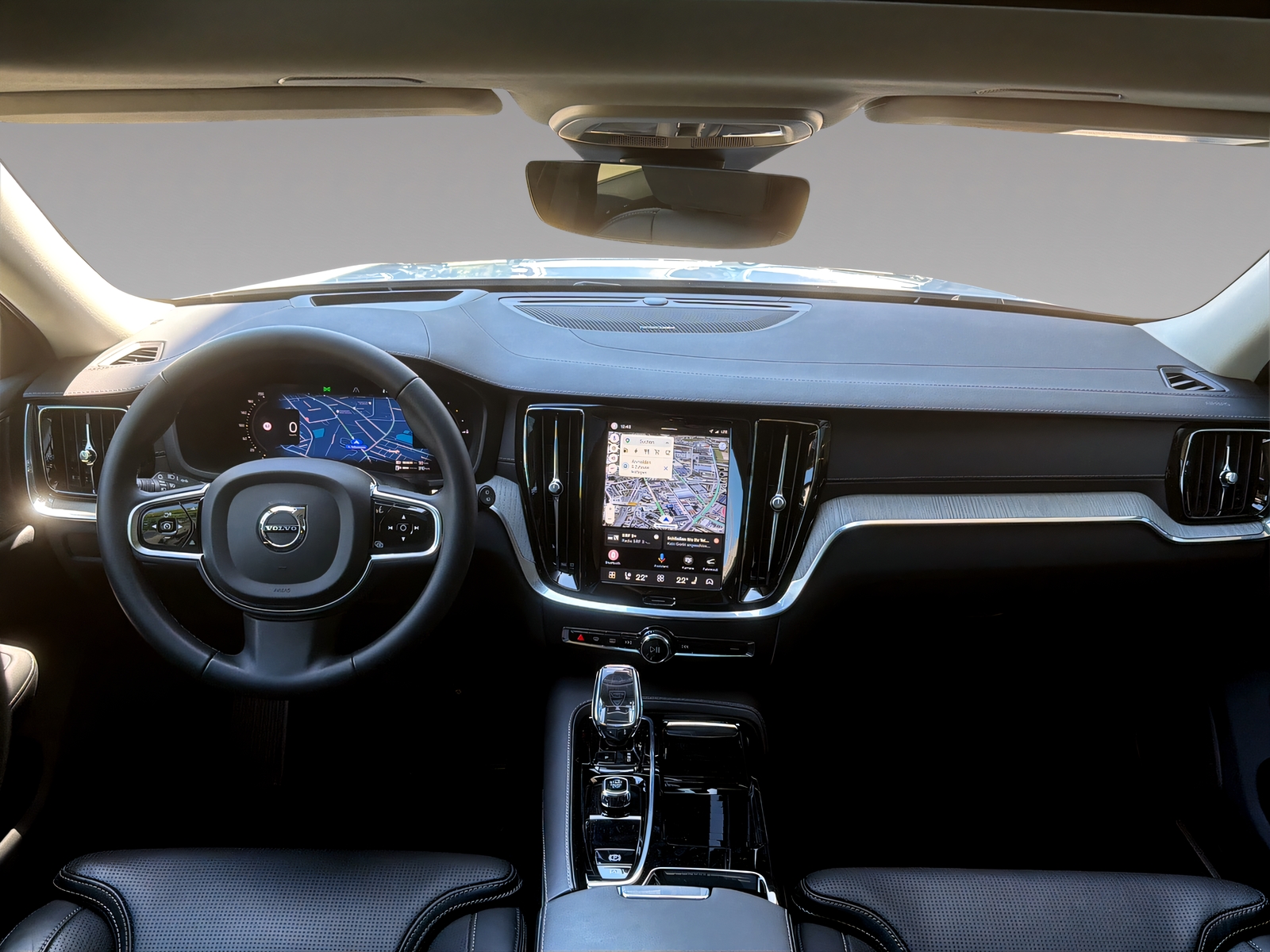 VOLVO V60 2.0 T6 TE Ultimate Dark eAWD-image-8