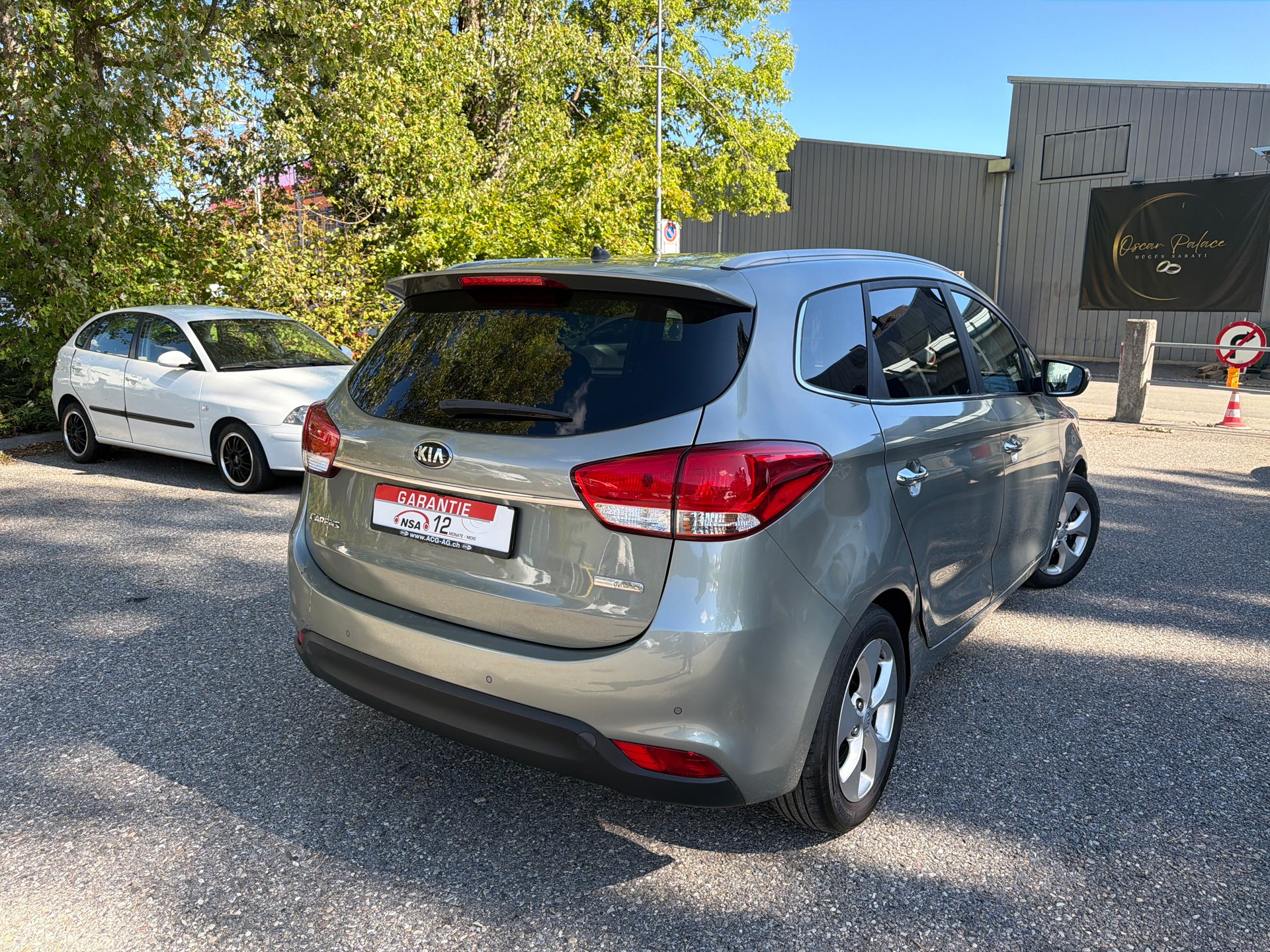 KIA Carens 1.7 CRDi Trend ** 07x Sitze ** Klima-auto ** MF-Lenkrad-Tempomat ** PDC H ** Ab MFK 09.05.2025-image-4