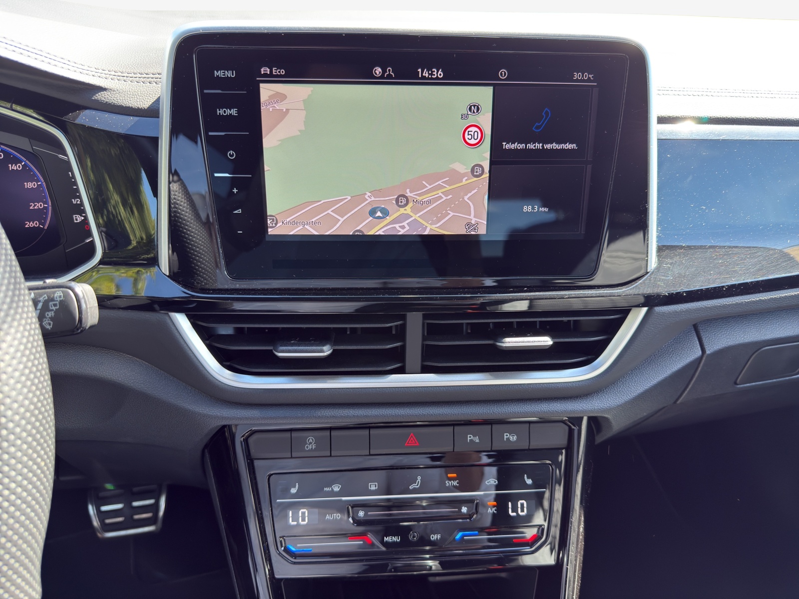 VW T-Roc 2.0 TSI R-Line DSG 4Motion-image-10