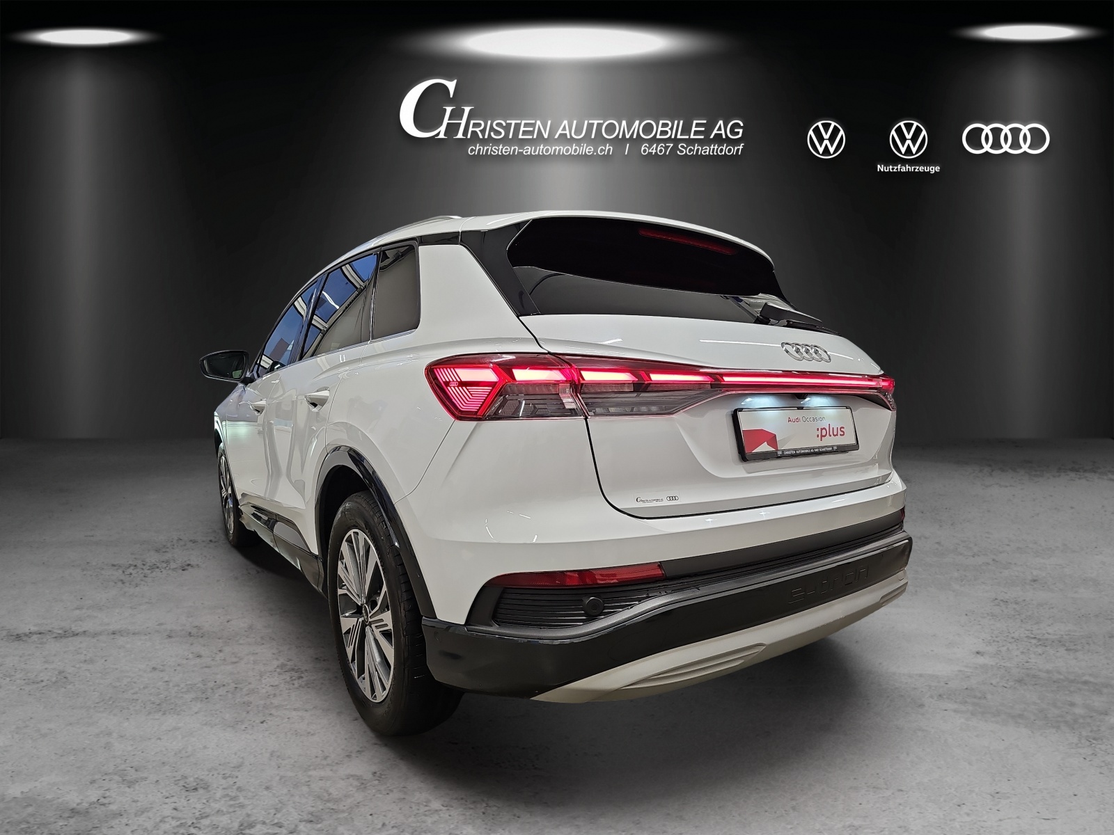 AUDI Q4 e-tron 50 quattro-showroom-element-3