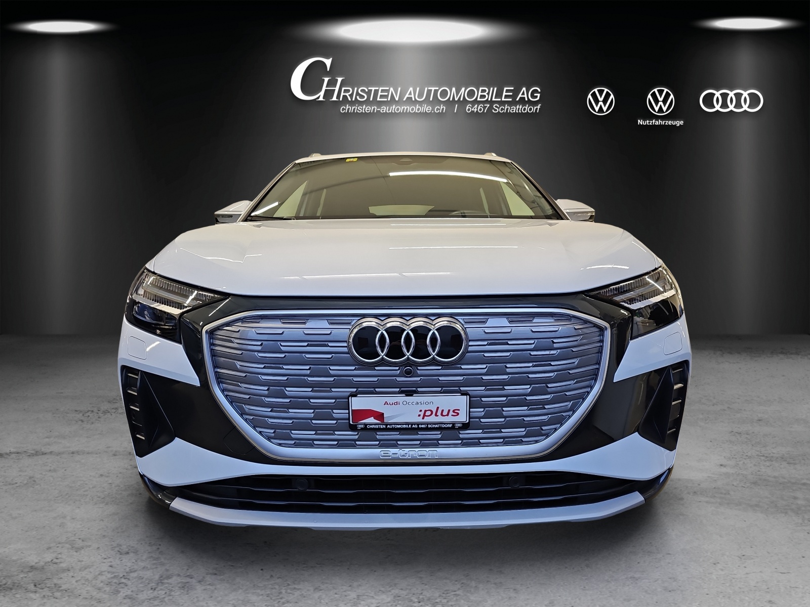 AUDI Q4 e-tron 50 quattro-showroom-element-2