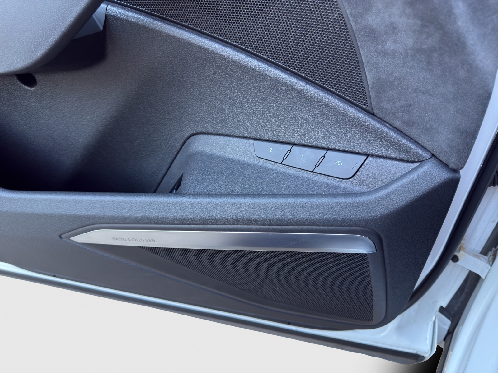 AUDI e-tron 50 S Line Attraction quattro-image-15