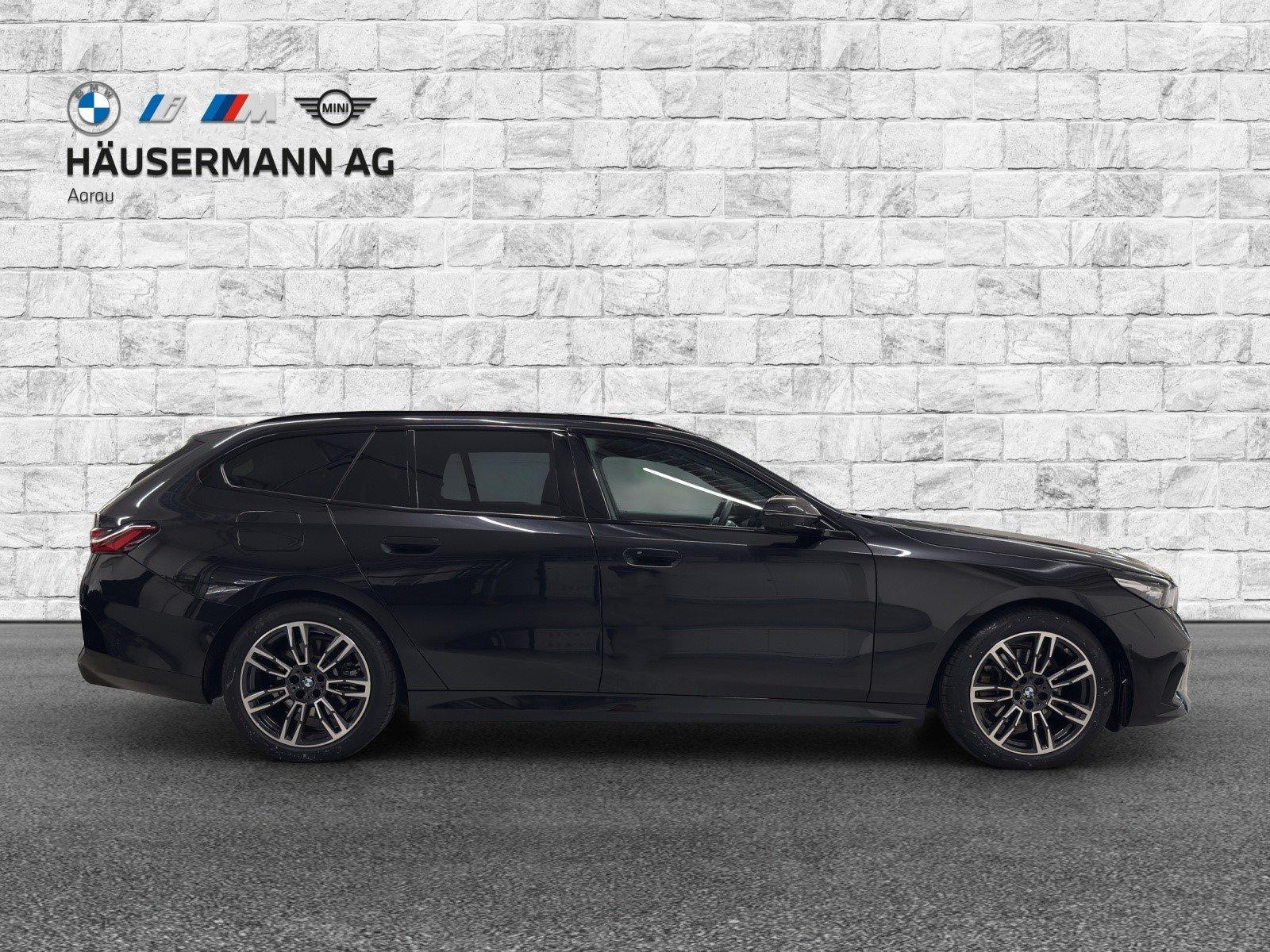 BMW 520d xDrive Touring M Sport-showroom-element-3