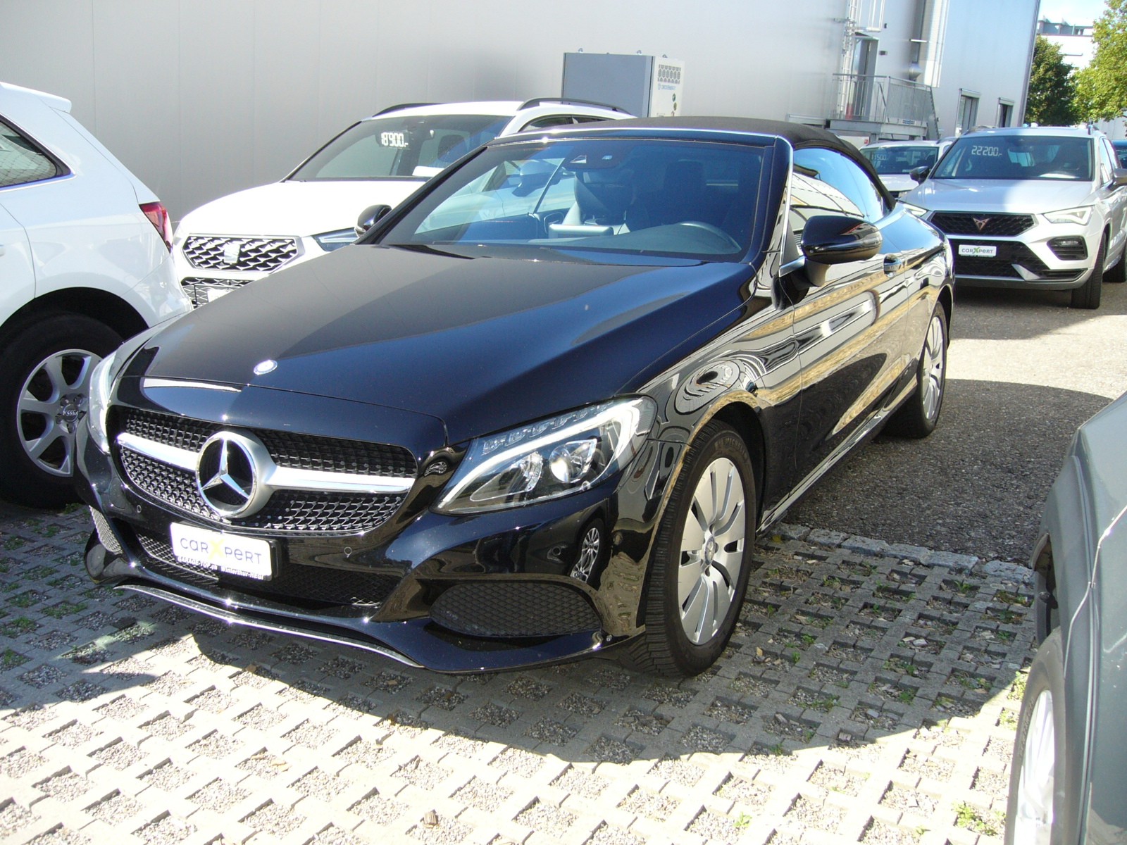 MERCEDES-BENZ C 200 Cabriolet 4Matic 9G-Tronic-showroom-element-3