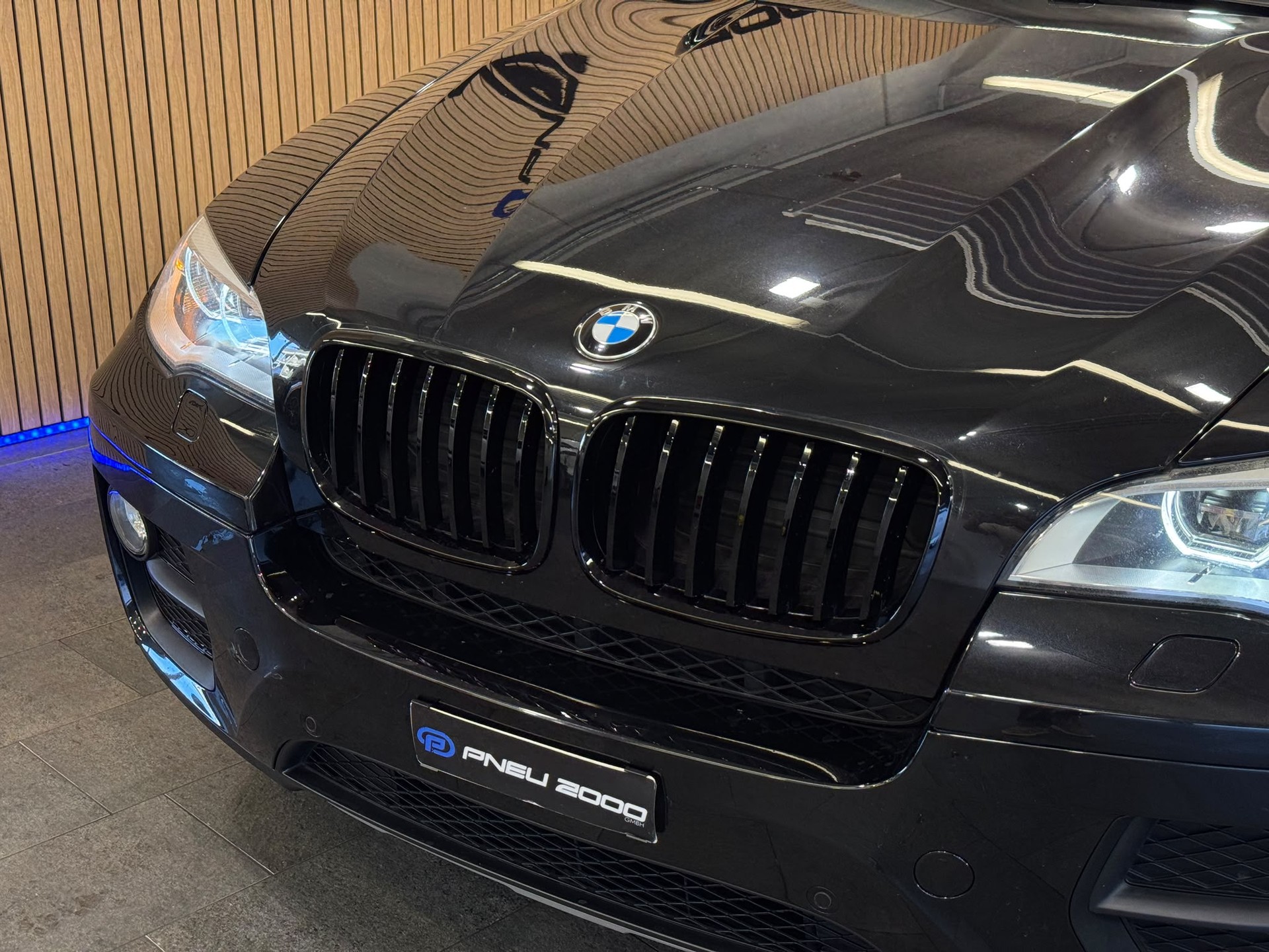 BMW X6 xDrive 30d Steptronic-showroom-element-2