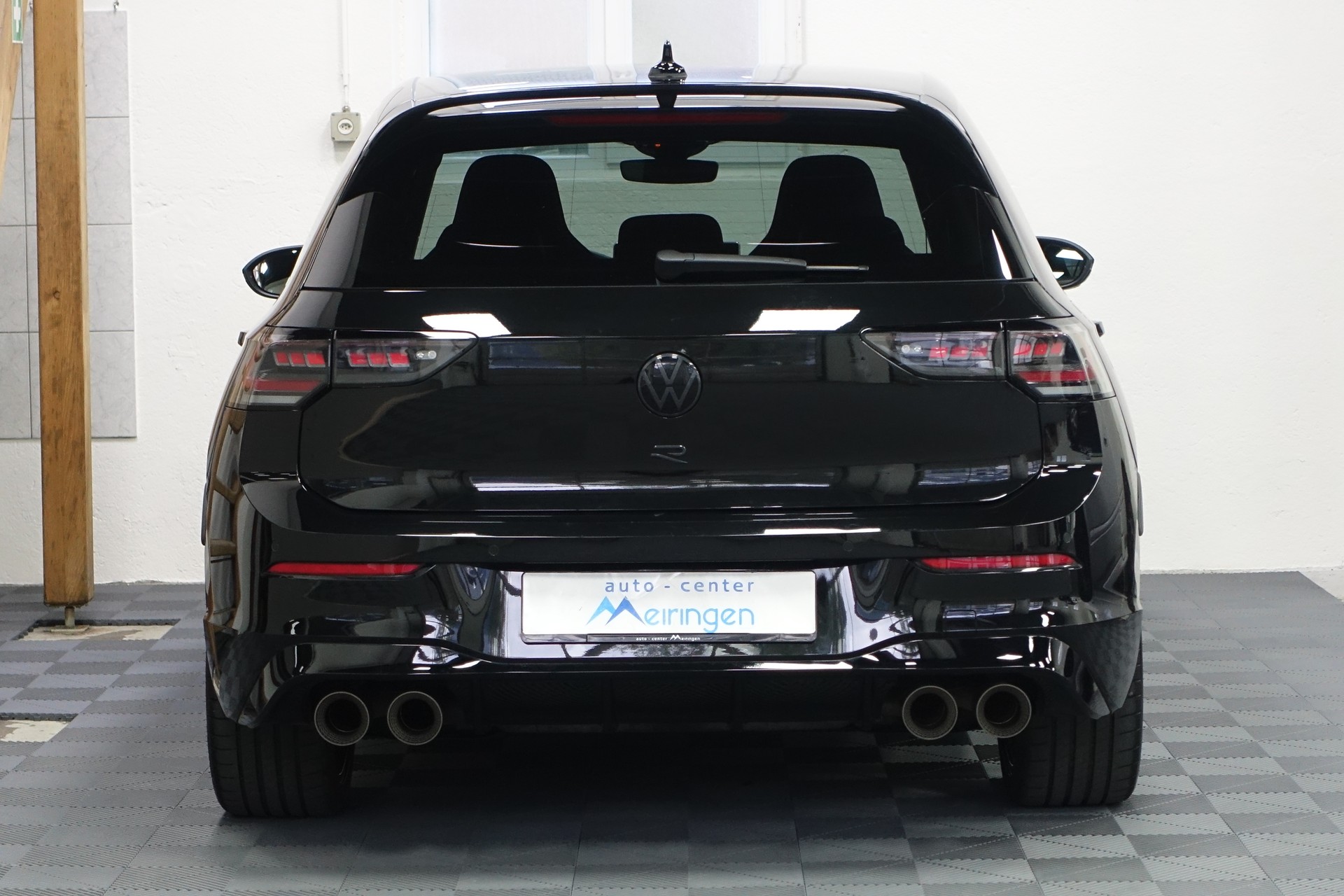 VW Golf VIII 2.0 TSI R Black Edition DSG 4motion **neues Modell *-image-7