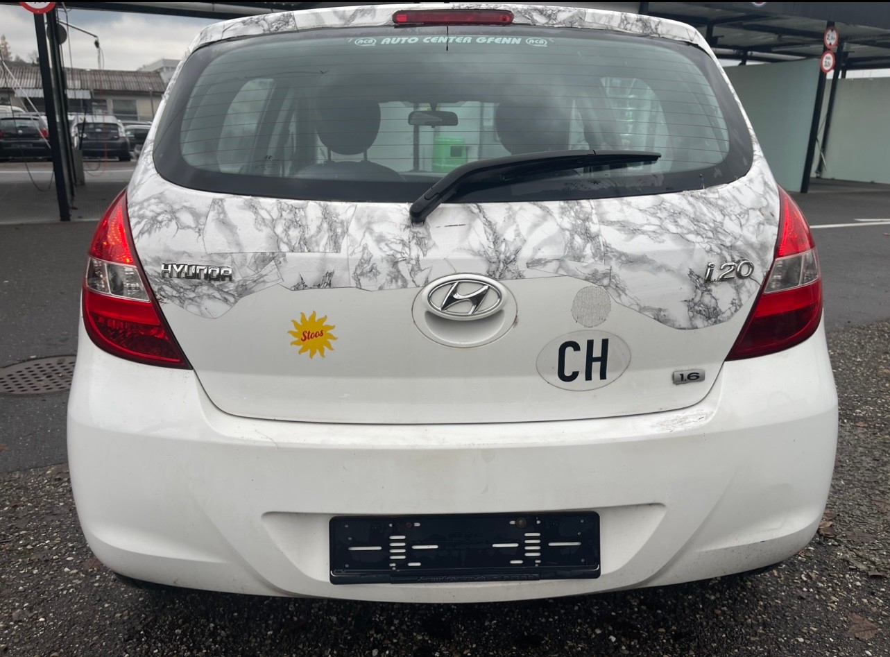 HYUNDAI i20 1.6 Premium-image-5