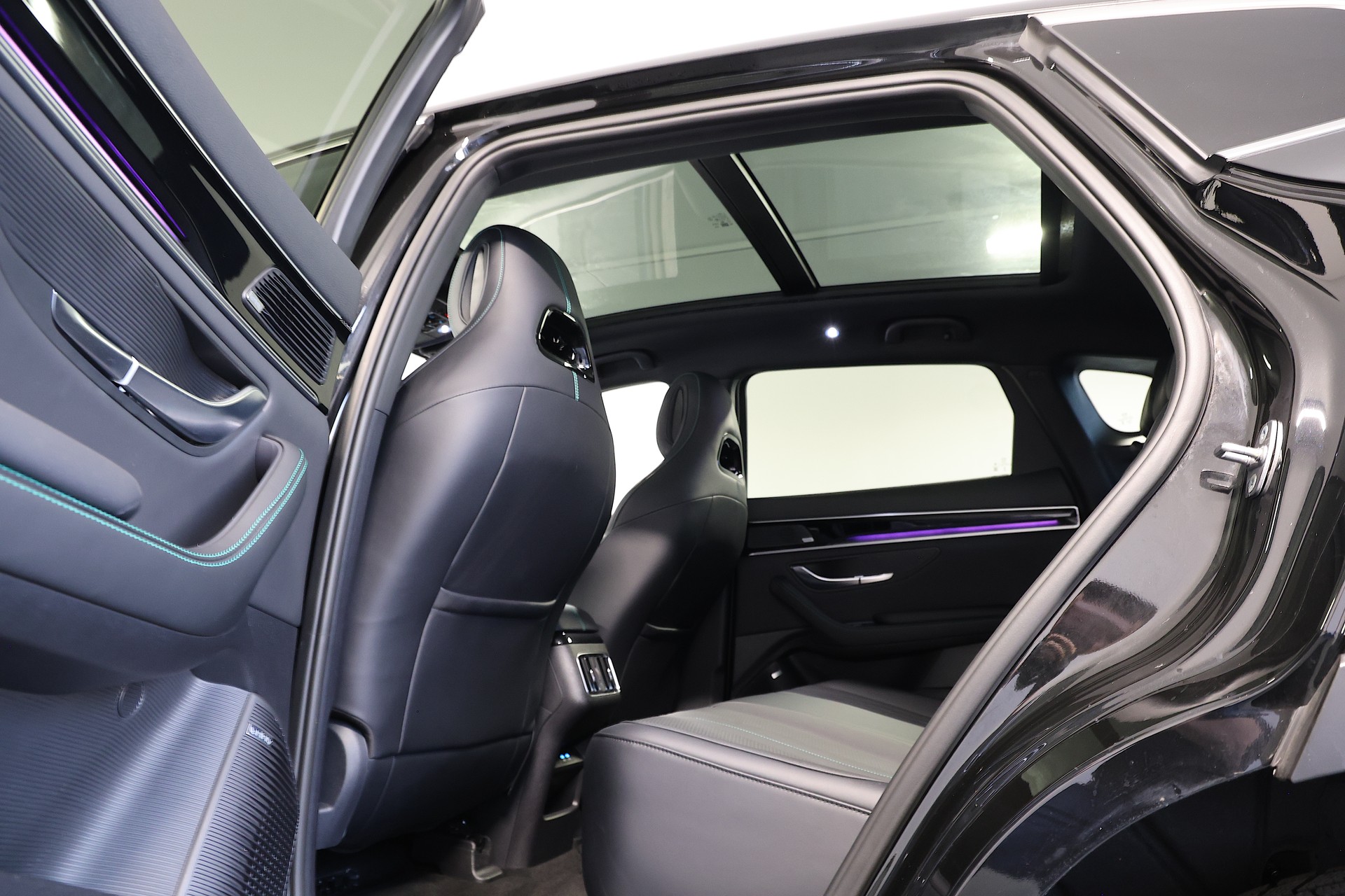 BYD Seal U DM-i Design AWD *CH-FAHRZEUG* *8 Jahre Garantie* *SOFORT VERFÜGBAR*-image-16