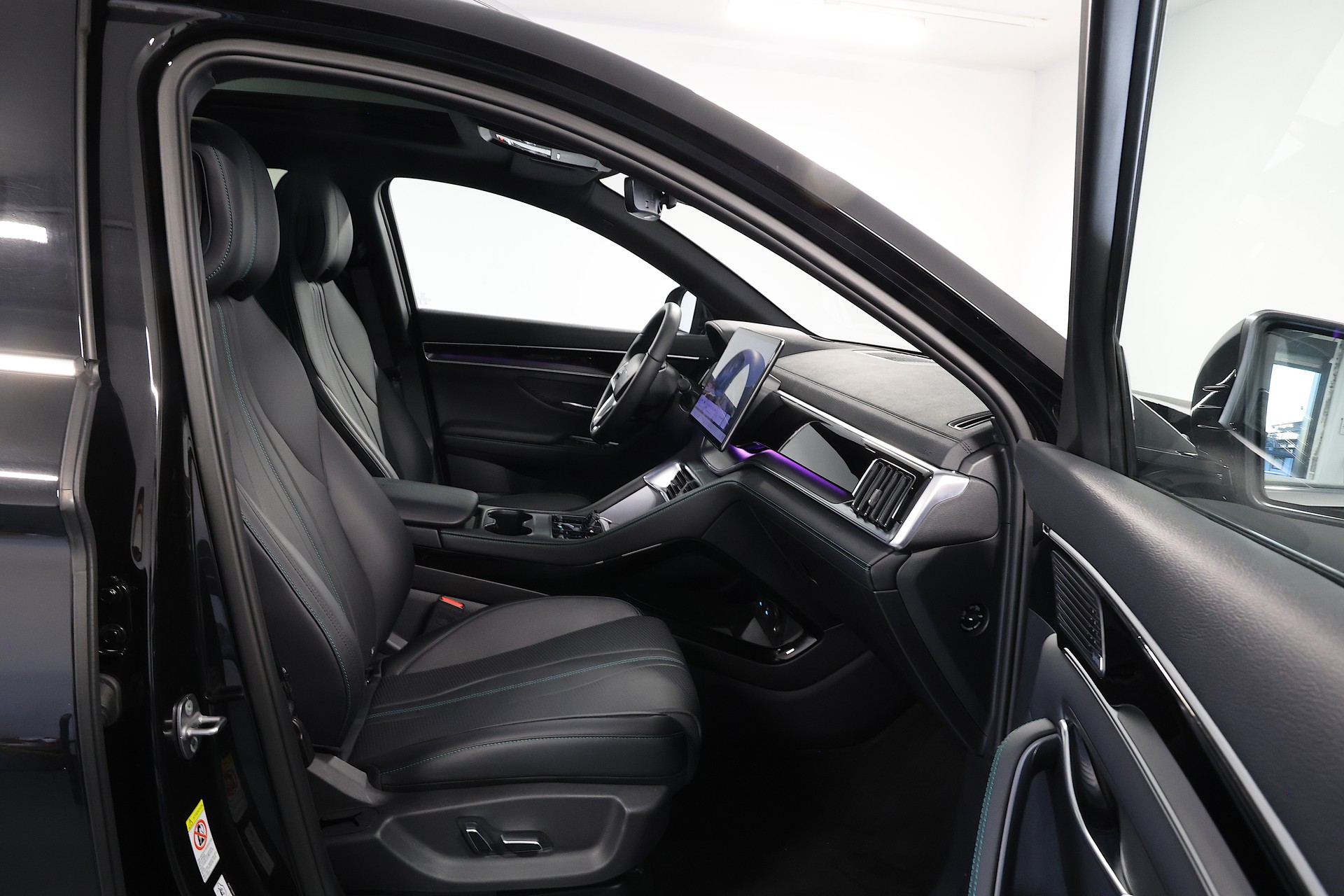 BYD Seal U DM-i Design AWD *CH-FAHRZEUG* *8 Jahre Garantie* *SOFORT VERFÜGBAR*-image-12