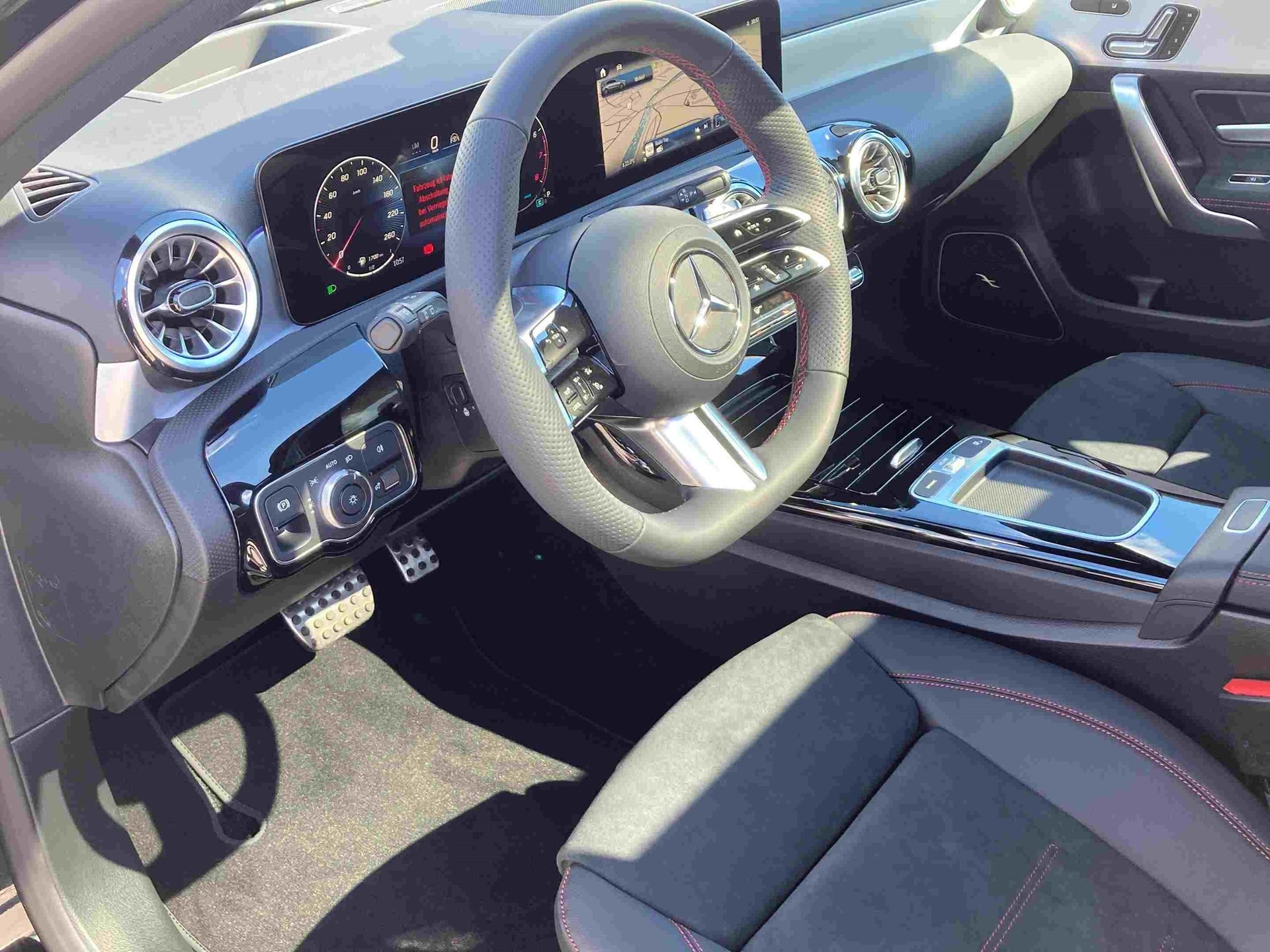 MERCEDES-BENZ A 250 4Matic 8G-DCT-image-6
