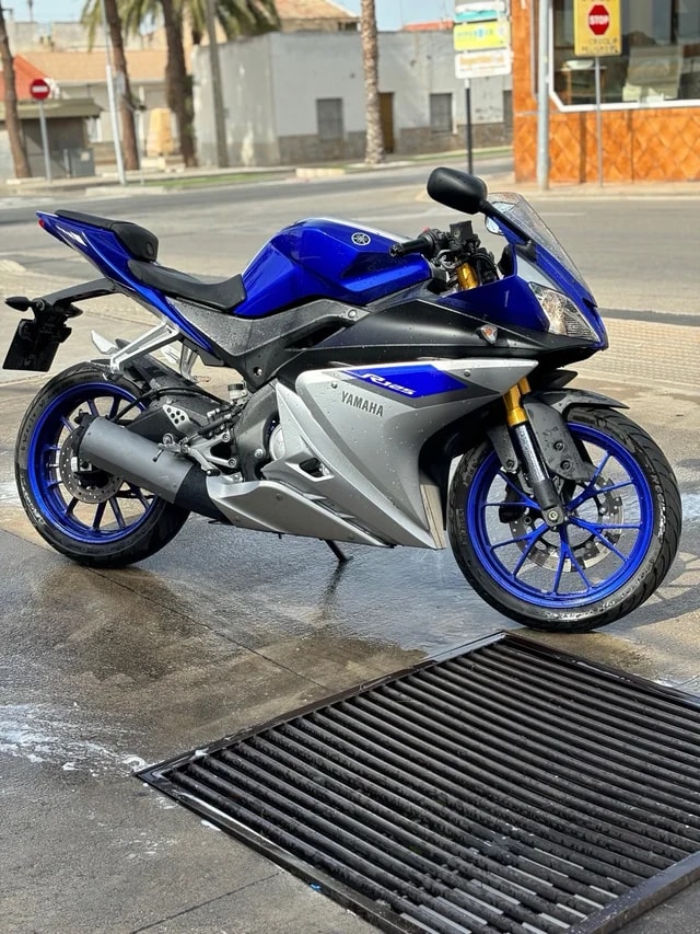 YAMAHA YZF-R 125 ABS-image-0