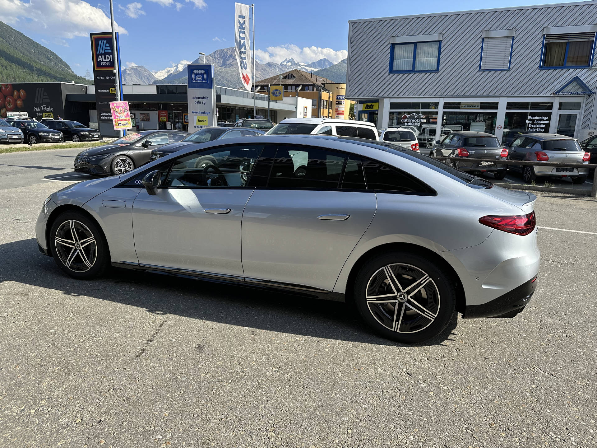 MERCEDES-BENZ EQE 500 AMG Line 4matic-image-6