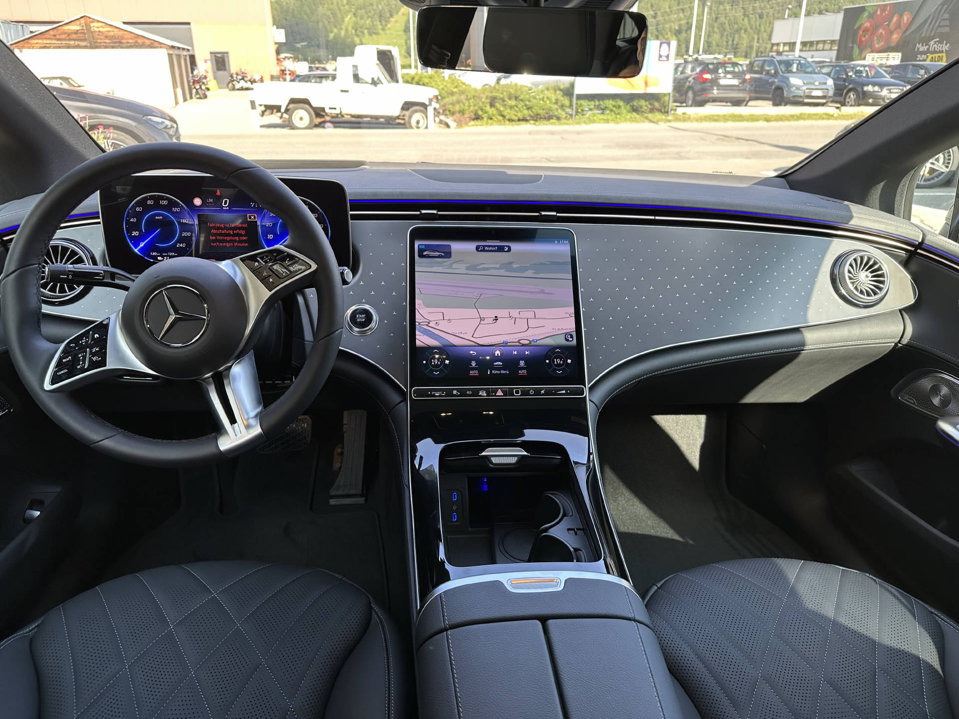 MERCEDES-BENZ EQE 500 AMG Line 4matic-image-9