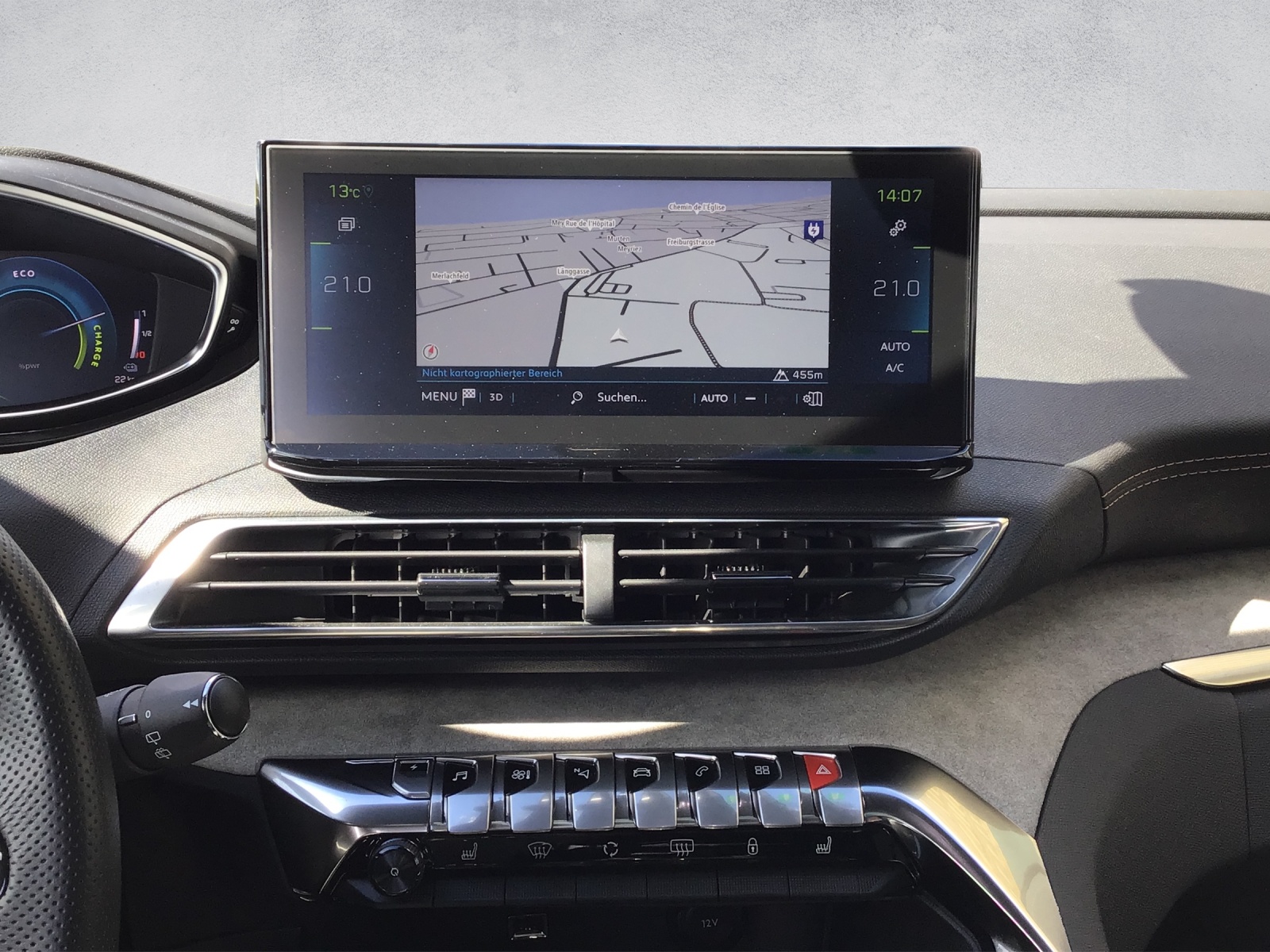 PEUGEOT 3008 300e Hybrid4 GT EAT8-image-10