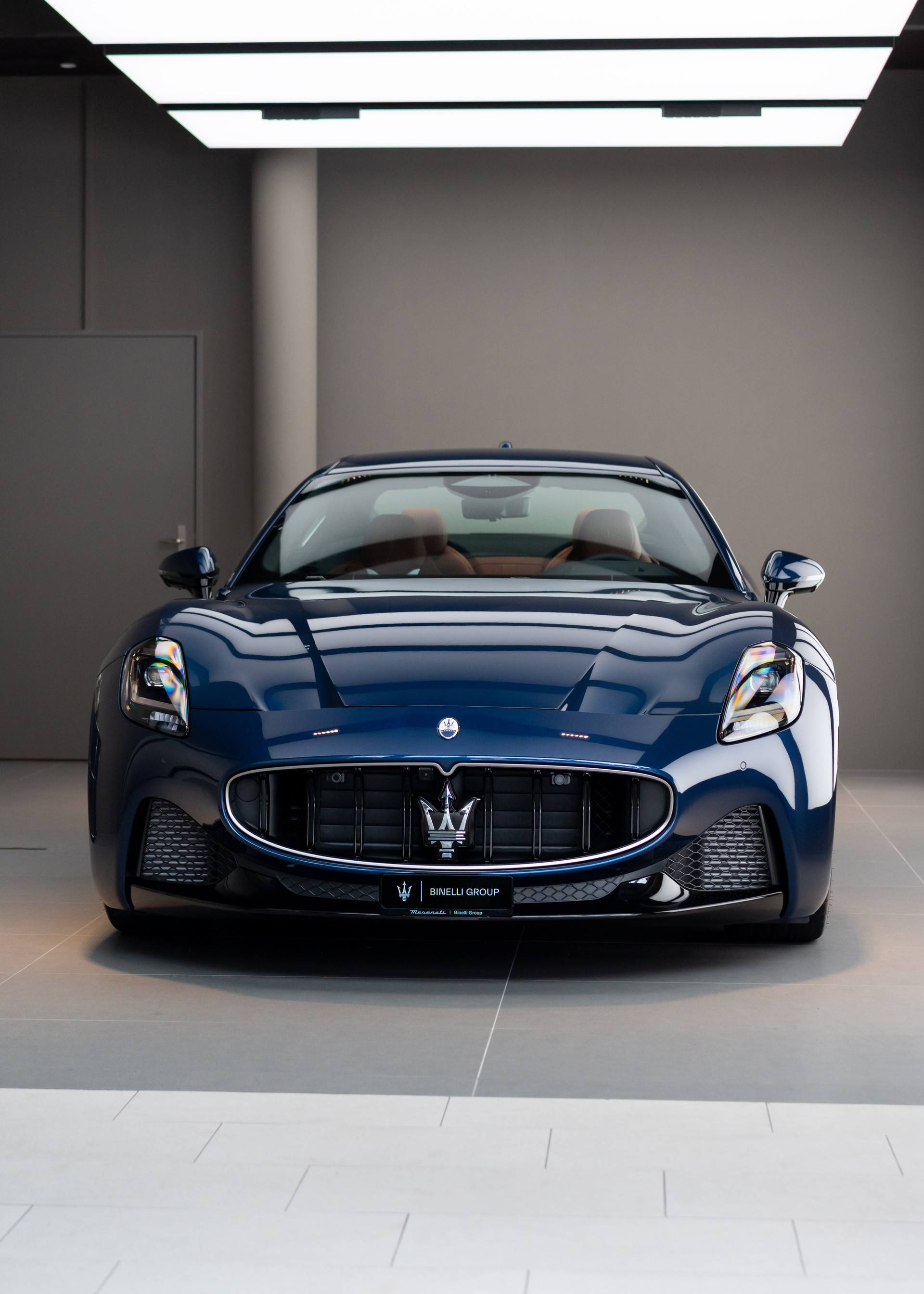 MASERATI GranTurismo Modena Automatica - Blu Modena - 2.99% Leasing-showroom-element-1