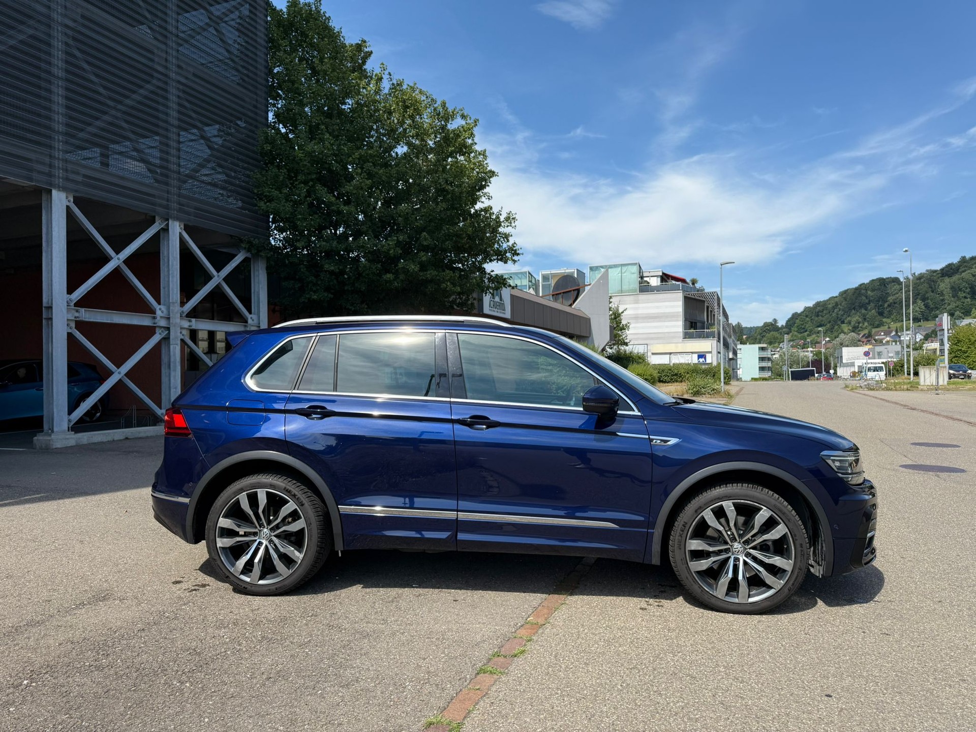 VW Tiguan 2.0TSI Highline 4Motion DSG-image-3