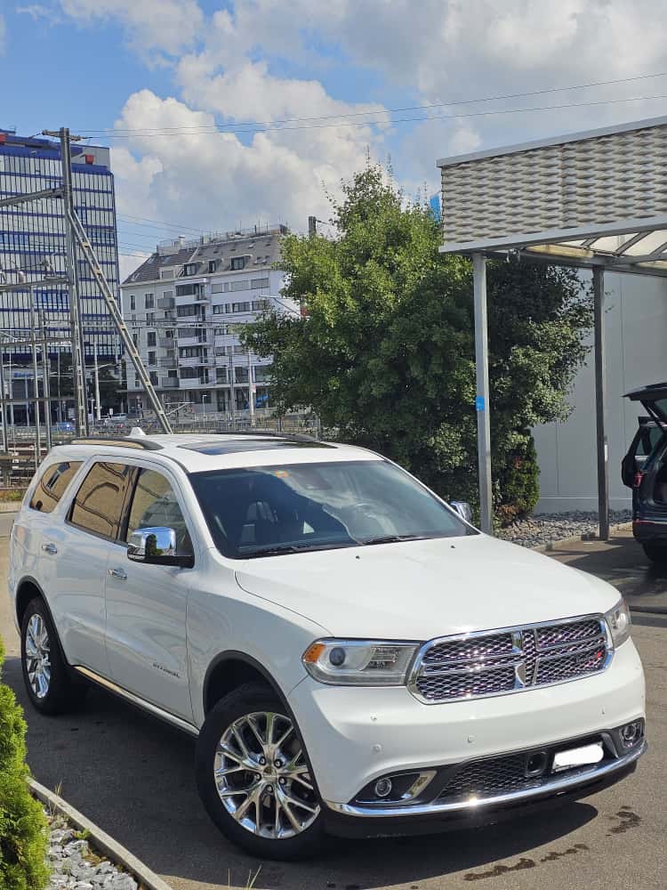 DODGE Durango-image-1