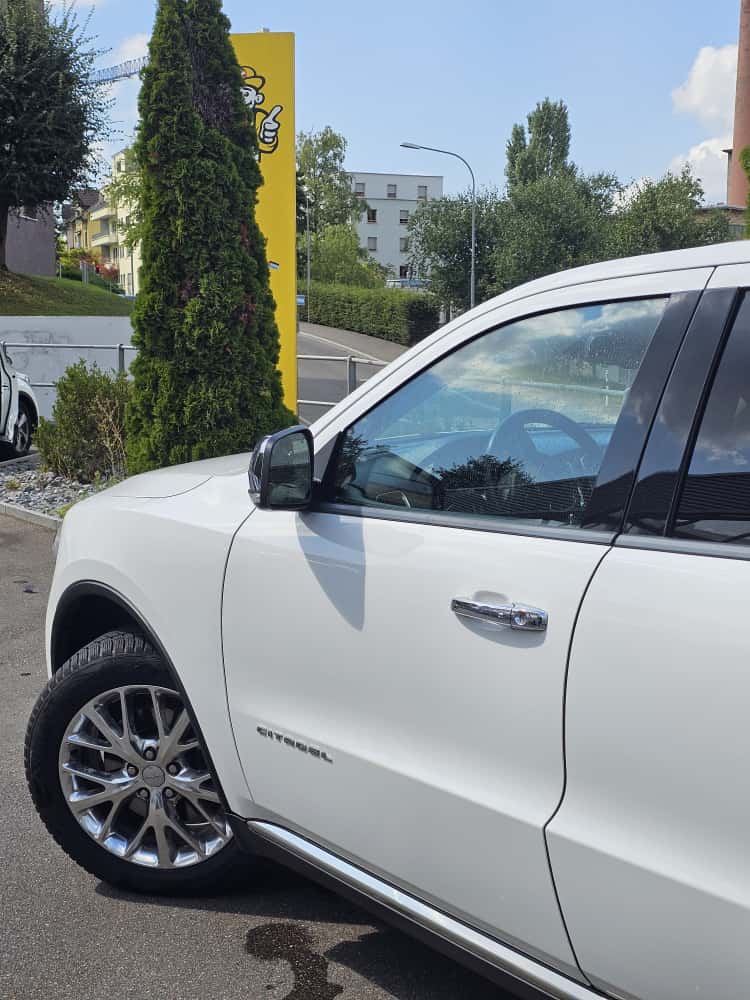 DODGE Durango-image-2