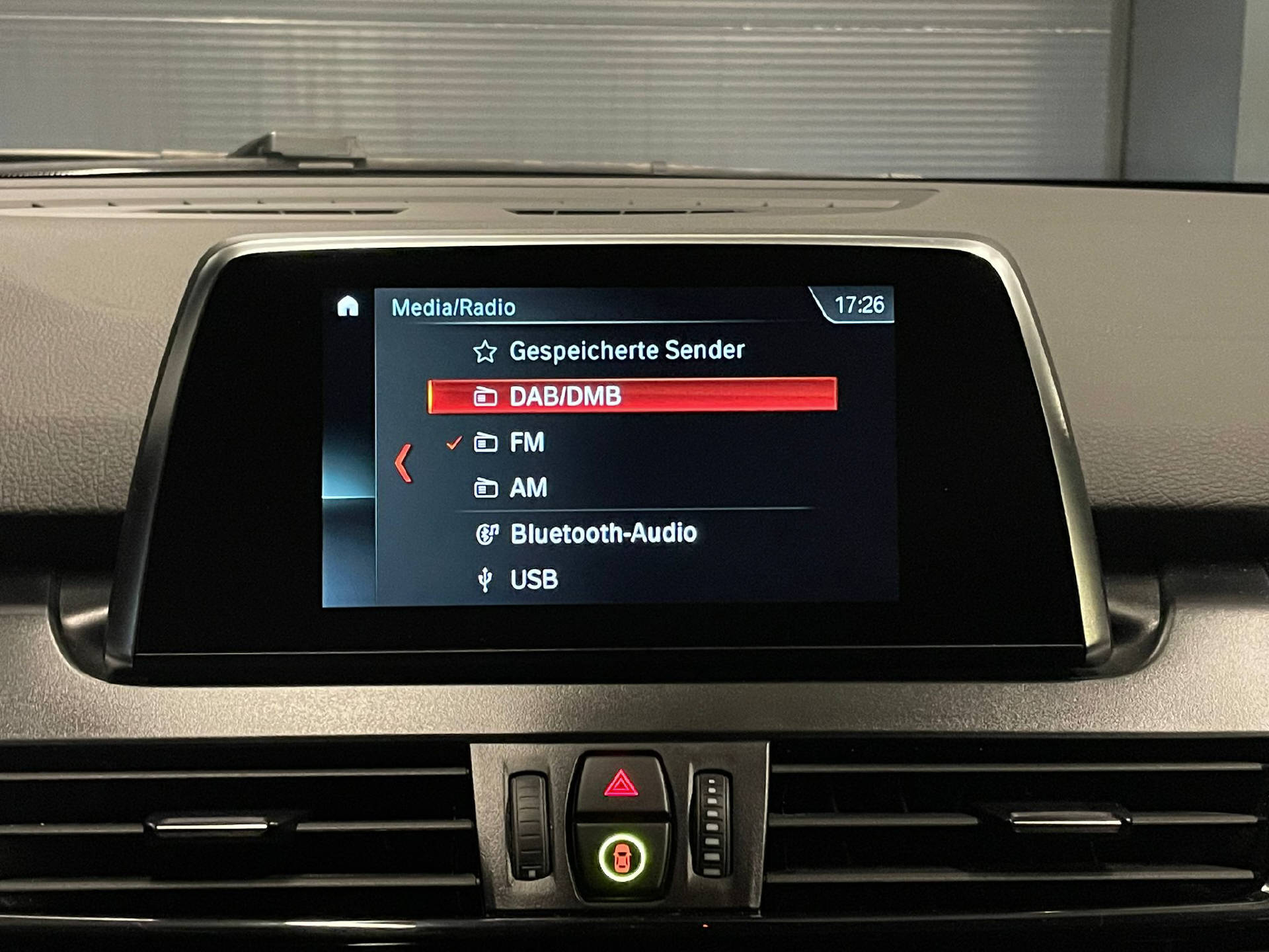 BMW 218d xDrive Gran Tourer-image-14