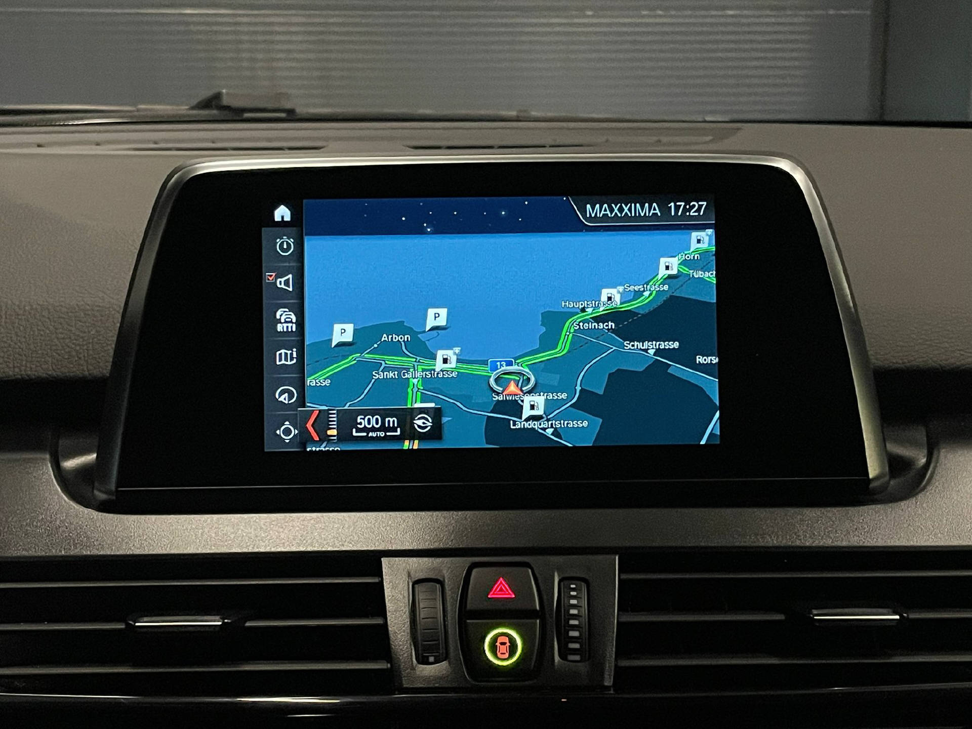 BMW 218d xDrive Gran Tourer-image-11