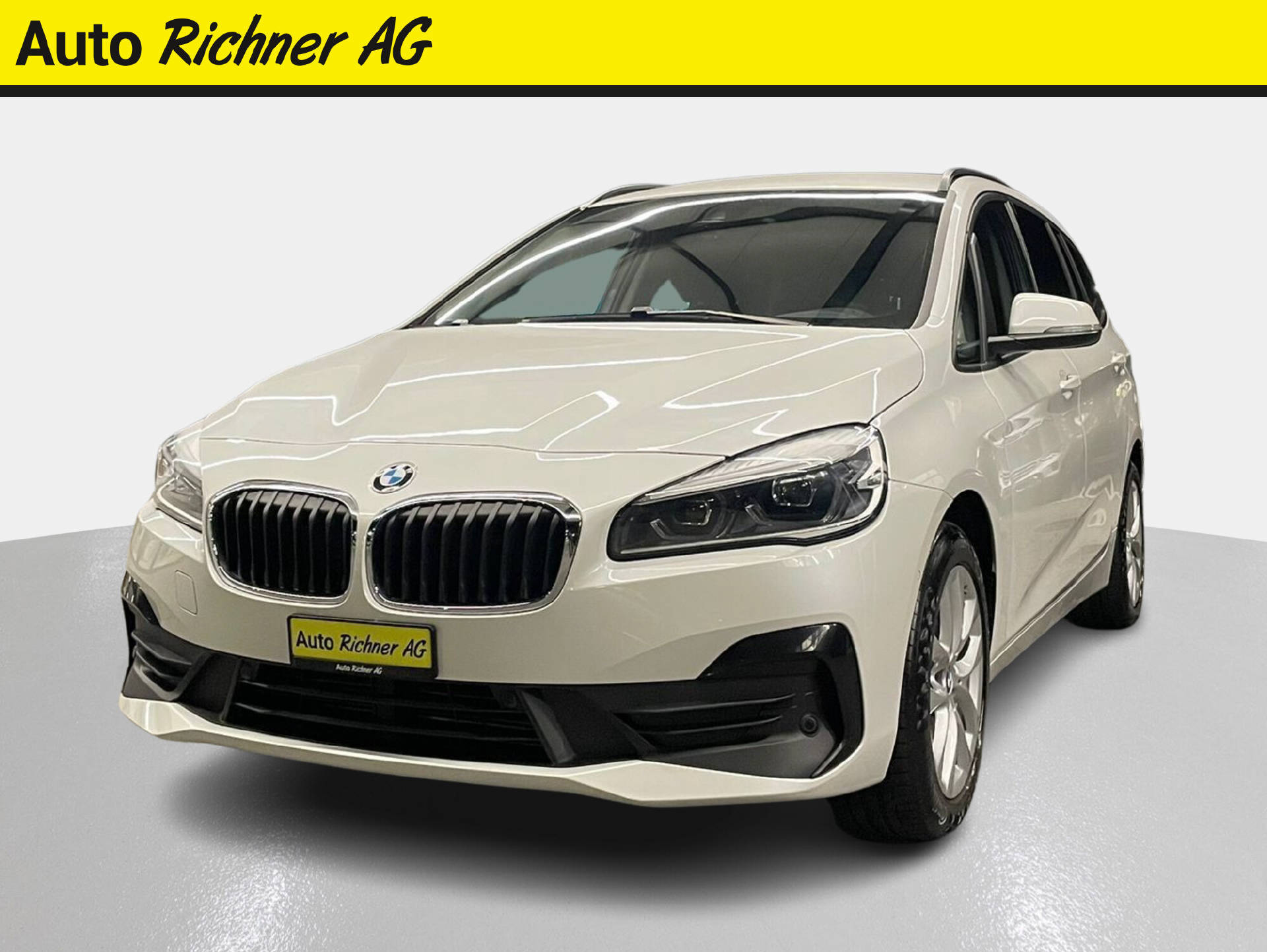 BMW 218d xDrive Gran Tourer-showroom-element-1