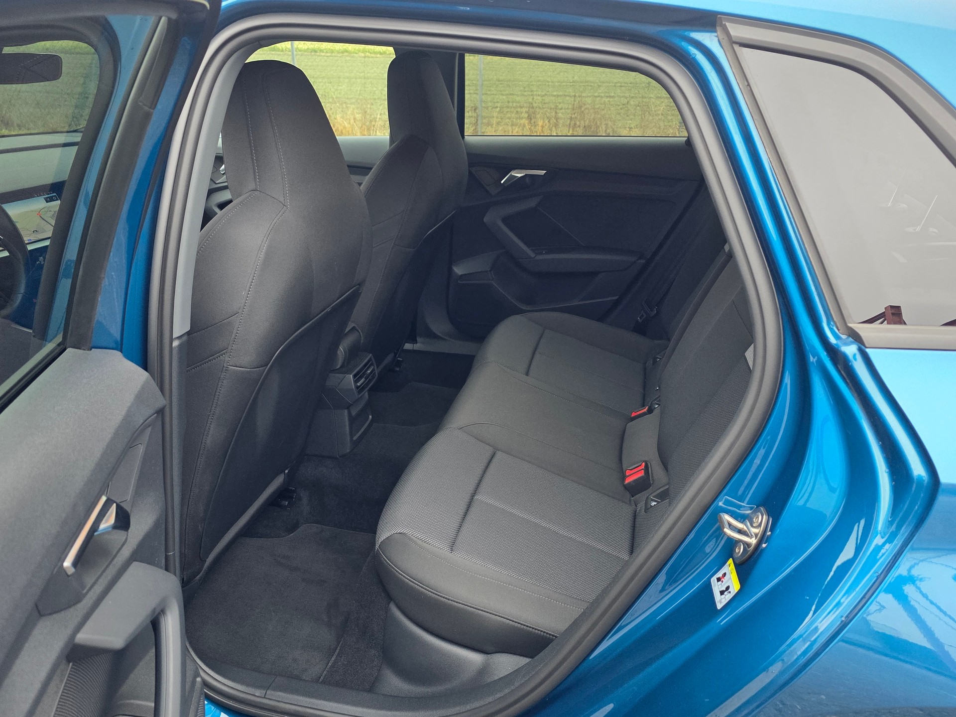AUDI A3 Sportback 35 TFSI advanced Attraction-image-9
