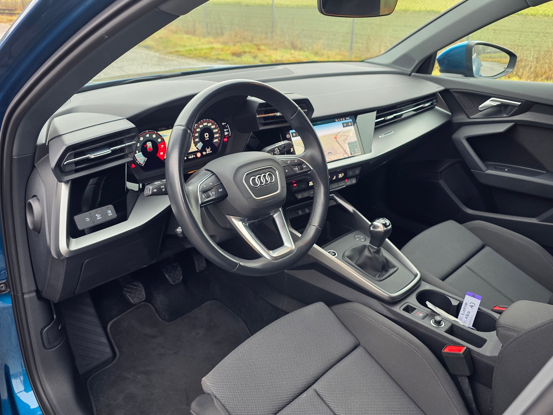 AUDI A3 Sportback 35 TFSI advanced Attraction-image-10