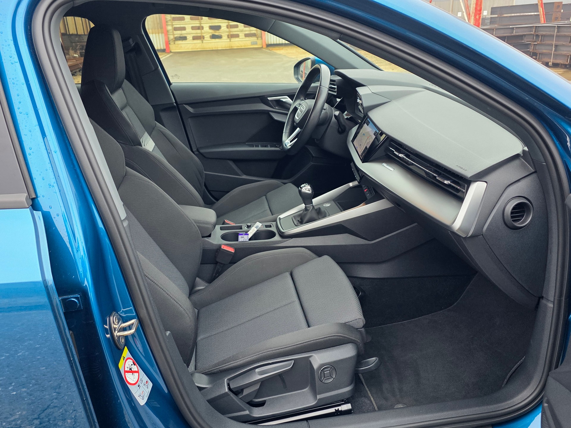 AUDI A3 Sportback 35 TFSI advanced Attraction-image-8