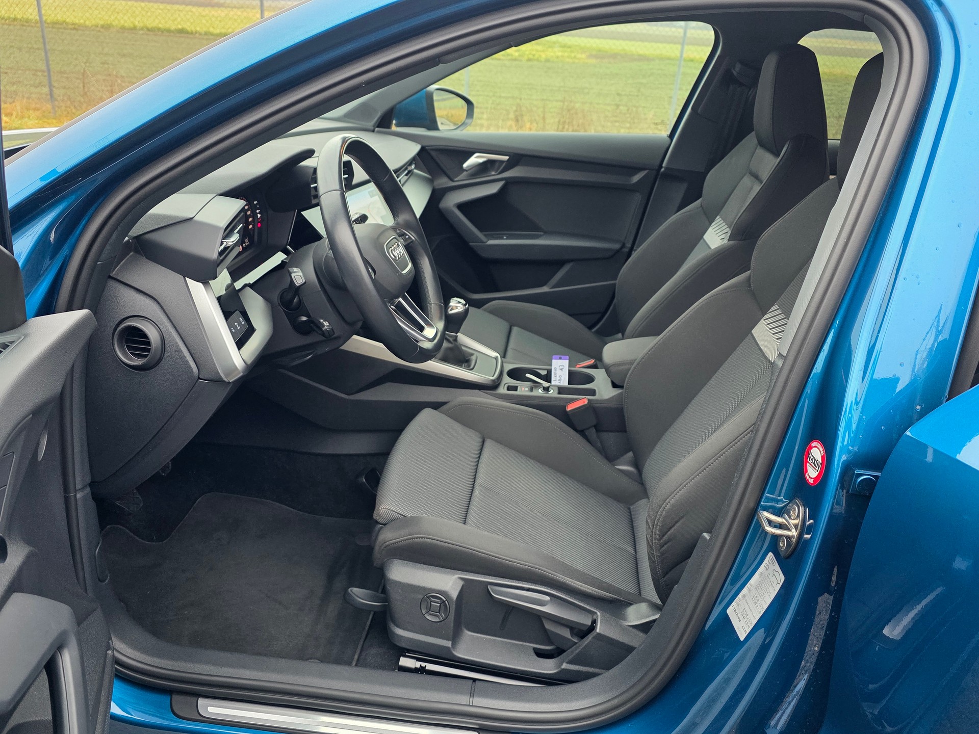AUDI A3 Sportback 35 TFSI advanced Attraction-image-7