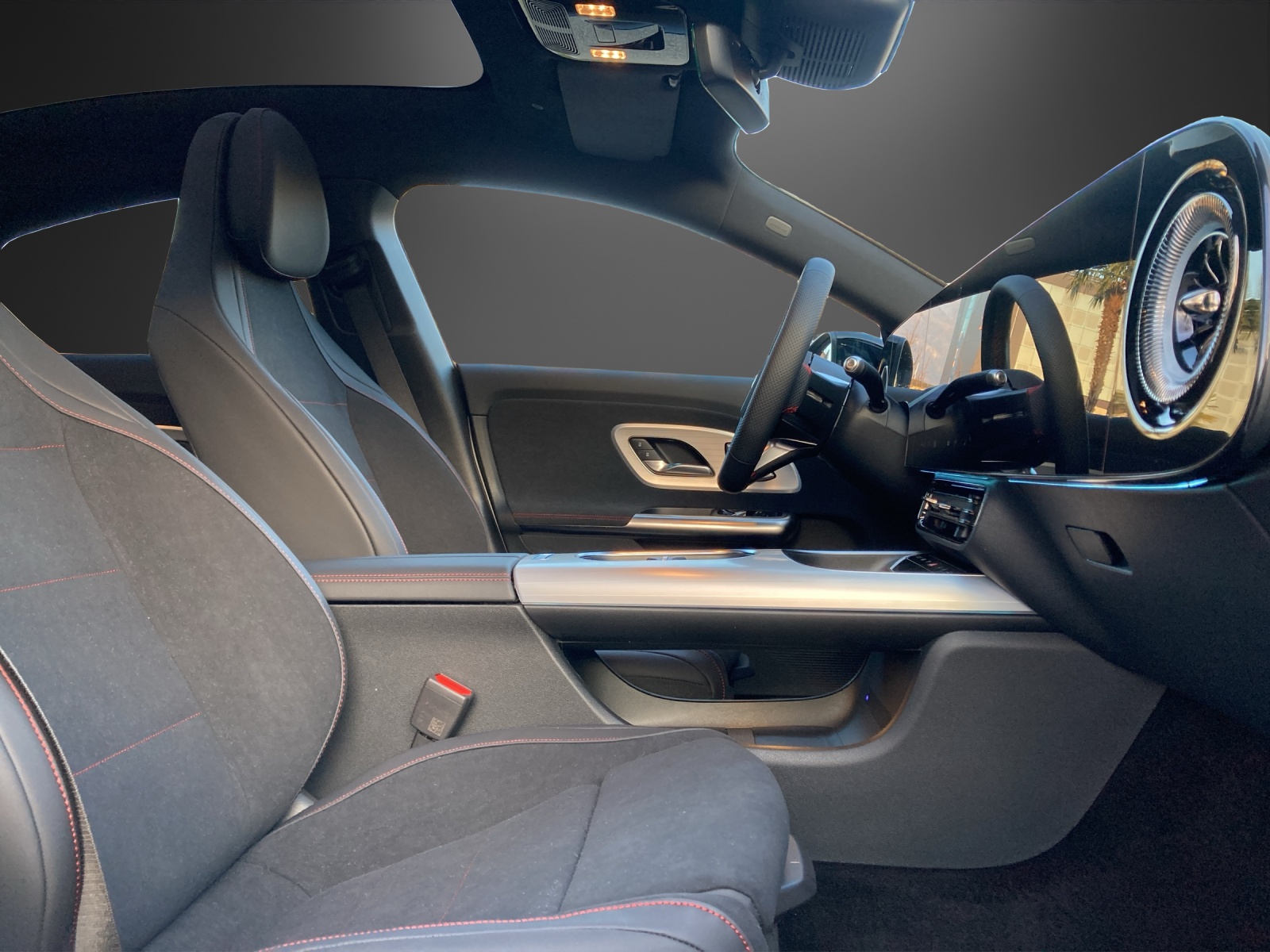 MERCEDES-BENZ CLA 220 8G-DCT 4Matic-image-11