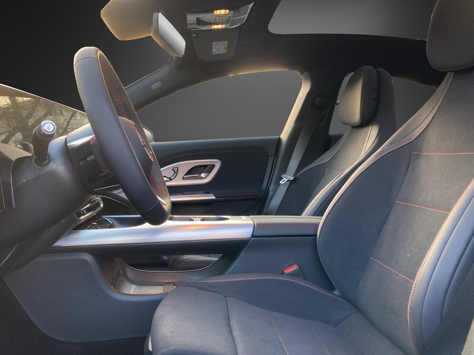 MERCEDES-BENZ CLA 220 8G-DCT 4Matic-image-9