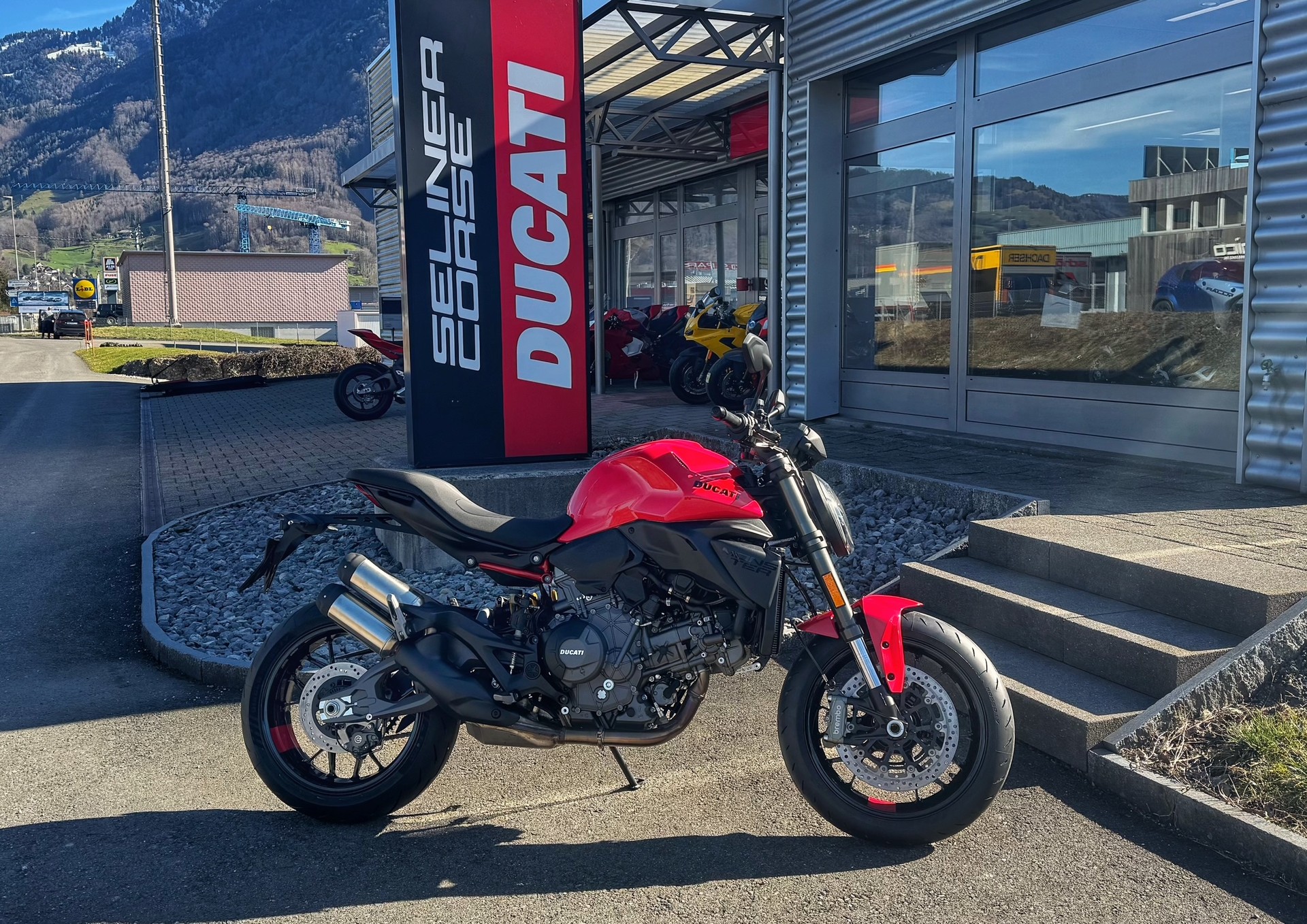 DUCATI MONSTER 890-image-3