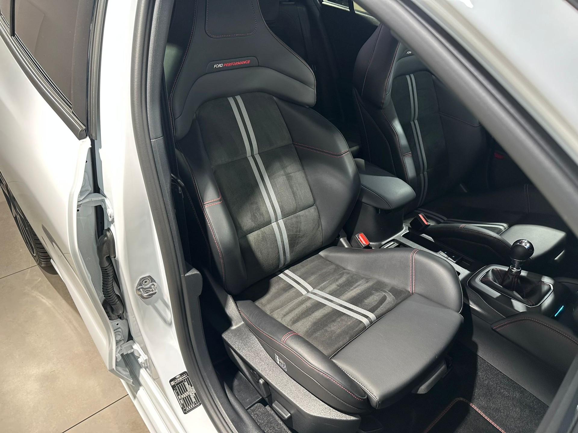 FORD Focus 2.3 ST X ST X TRACK PACK-image-6