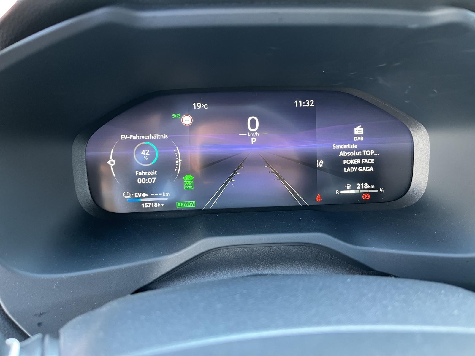 TOYOTA RAV4 2.5 Plug-In-Hybrid Platinum-image-7