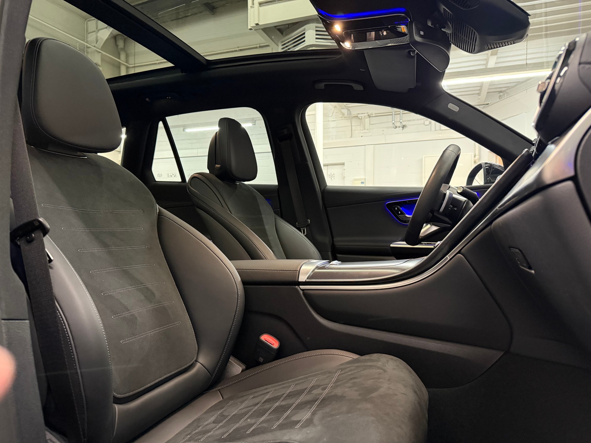 MERCEDES-BENZ GLC 220 d AMG Line 4matic-image-7