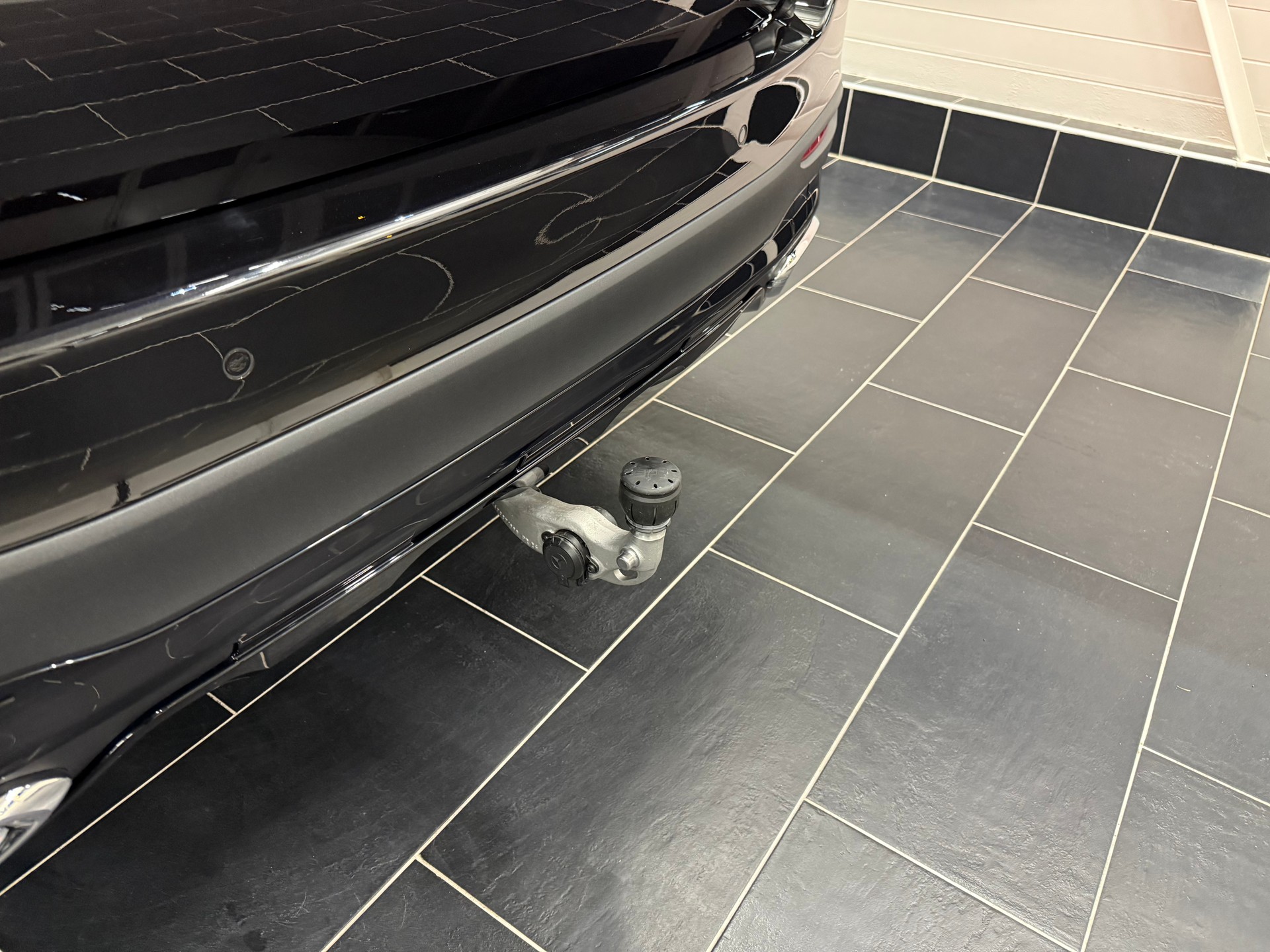 MERCEDES-BENZ GLC 220 d AMG Line 4matic-image-10