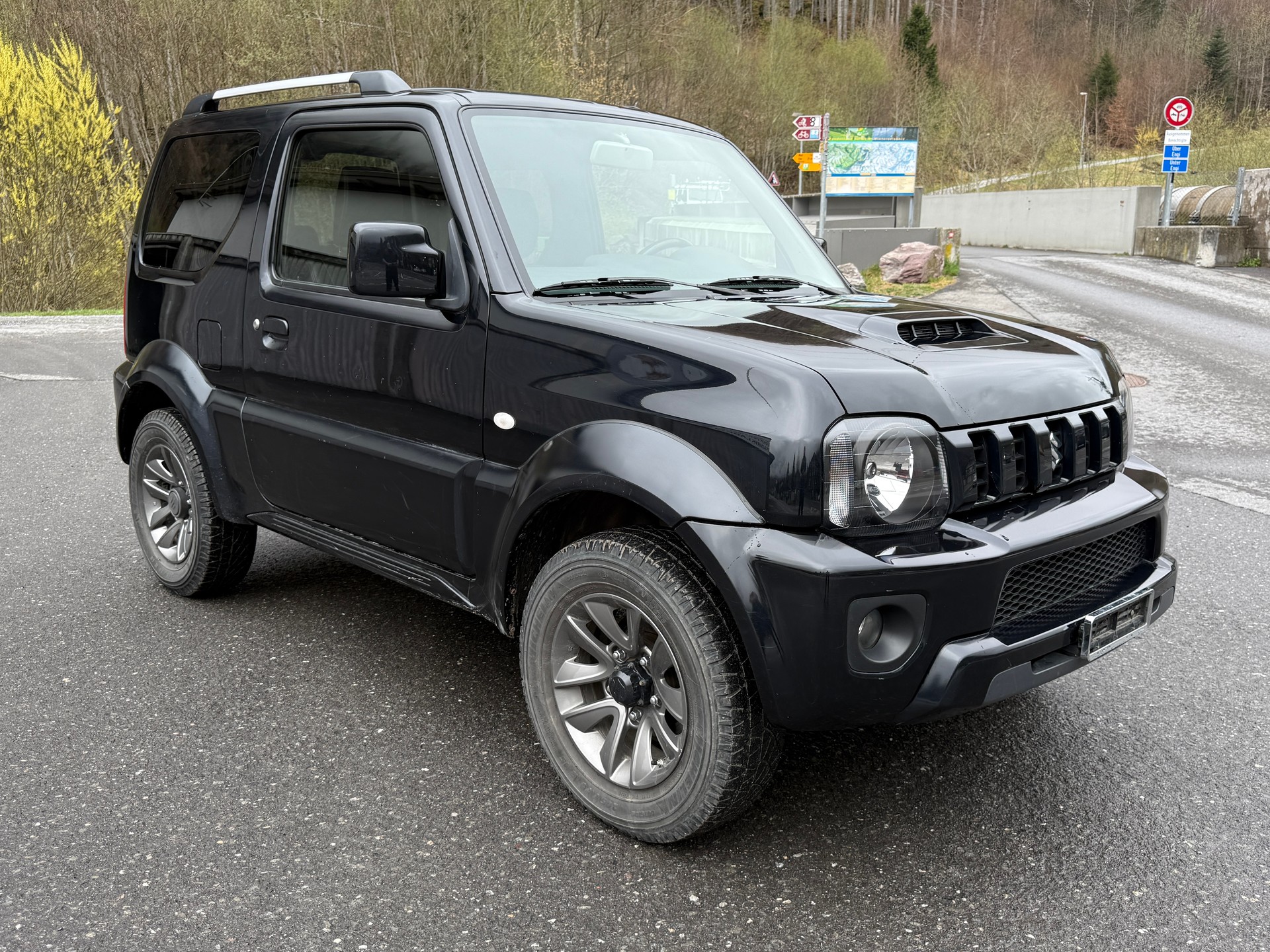 SUZUKI Jimny 1.3 16V Compact Top-image-3