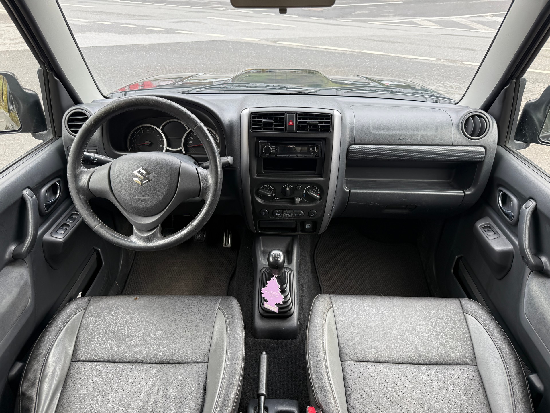 SUZUKI Jimny 1.3 16V Compact Top-image-10