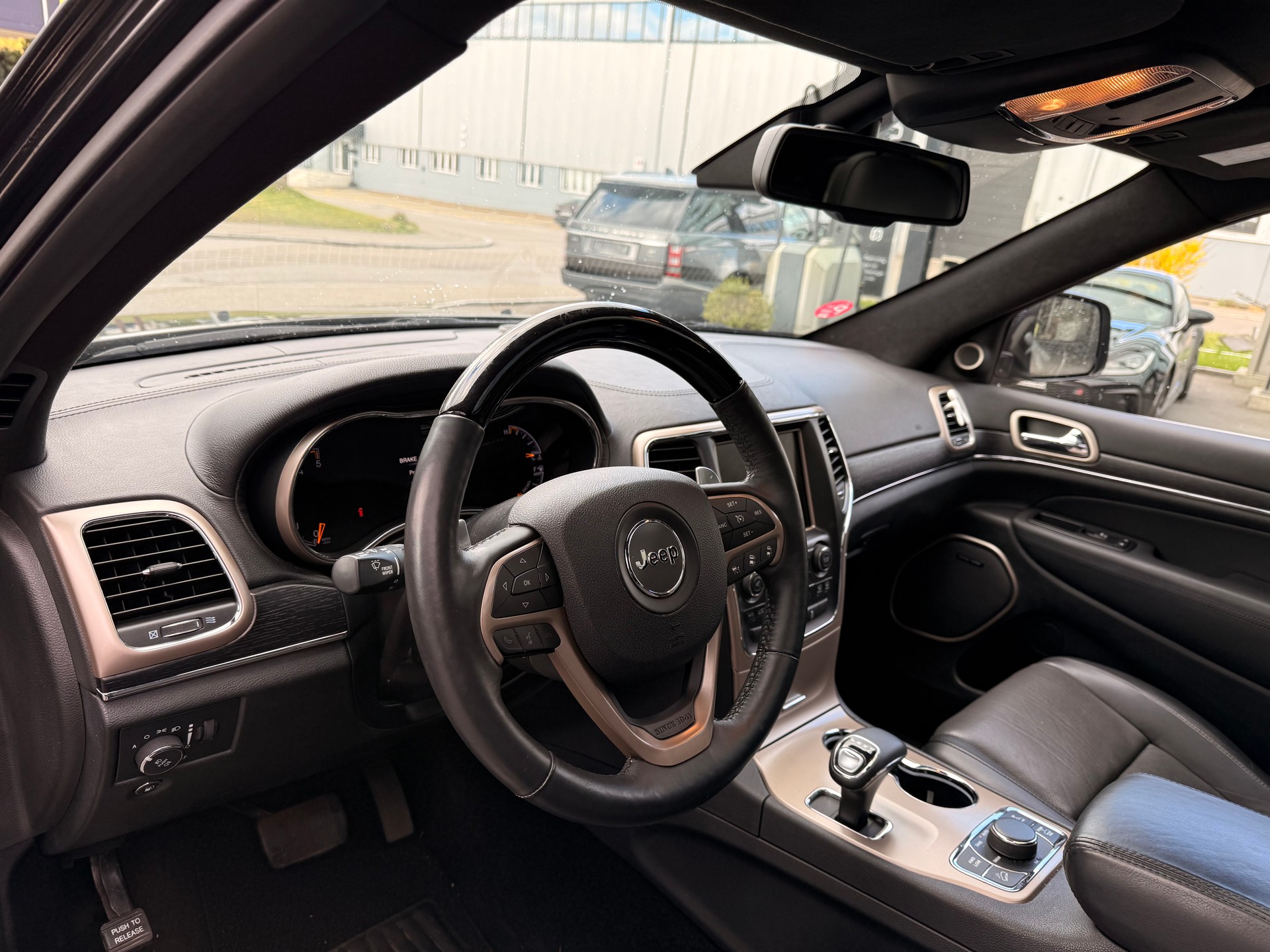JEEP Grand Cherokee 3.0 CRD Summit Automatic-image-12